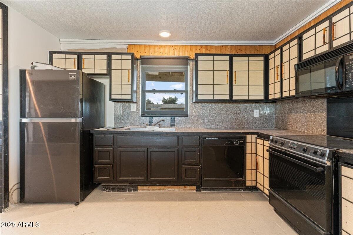 4215 N 105TH AVE - See more photos