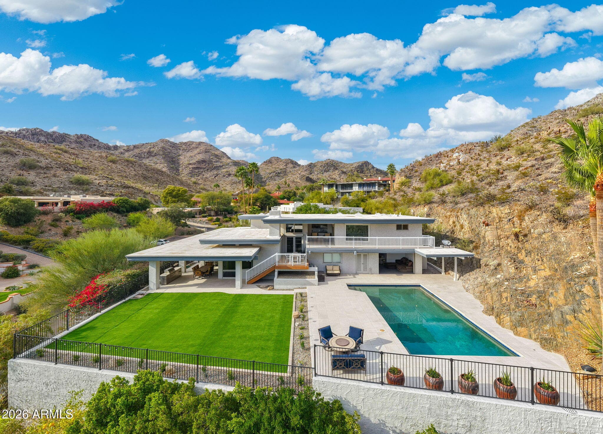 3500 E Lincoln Dr 22 — photo 2