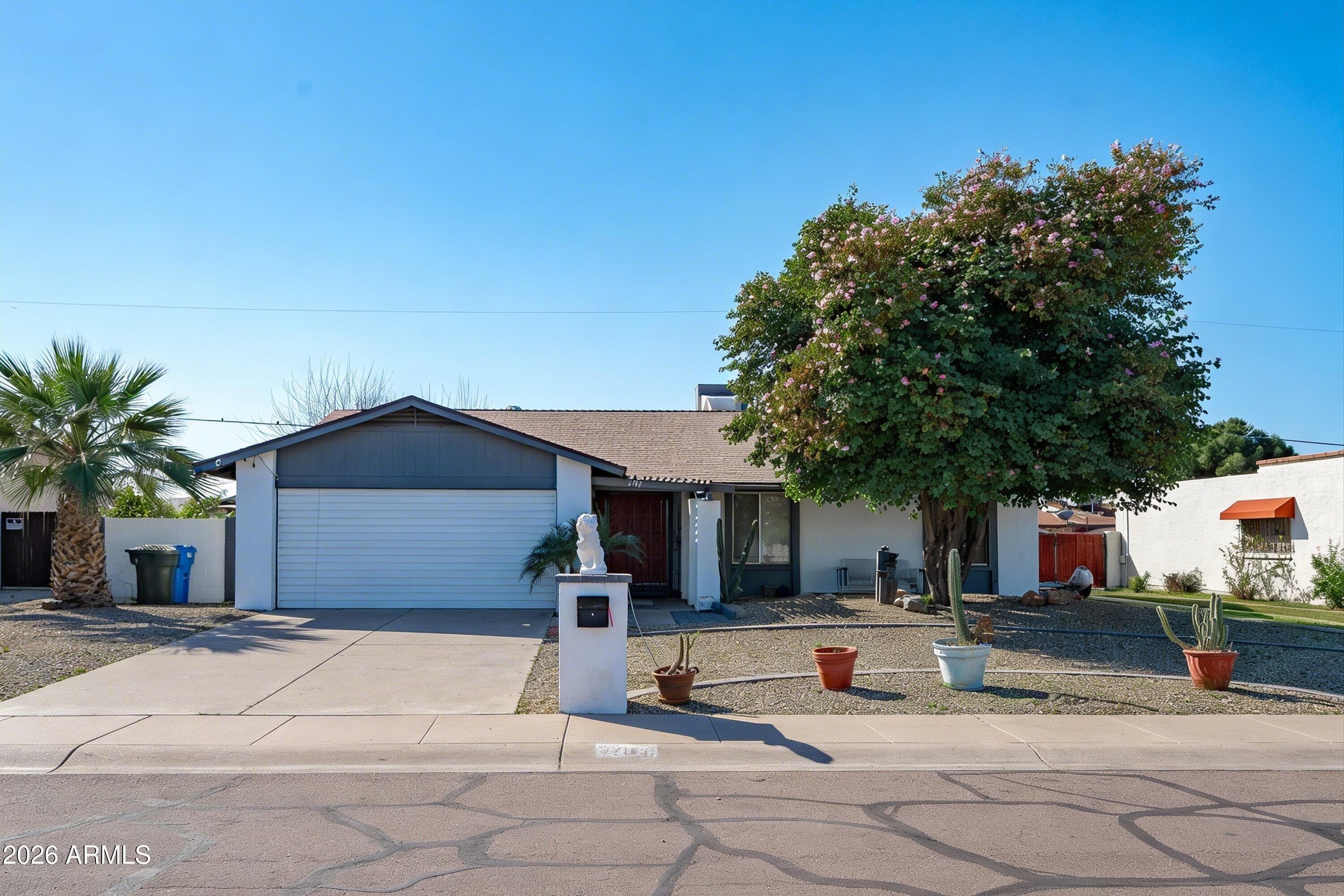 2143 W Eugie Ave — photo 1