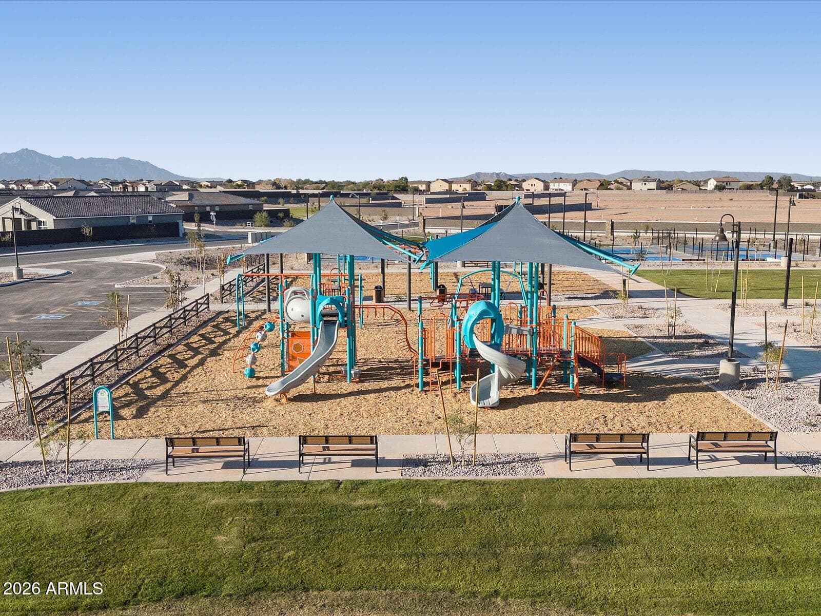 37190 W MONTSERRAT ST - Photo 4