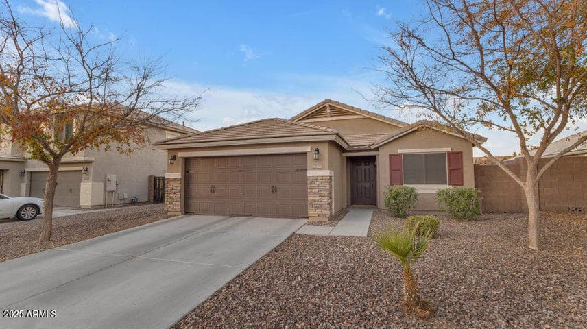2220 E Stacey Rd — photo 2