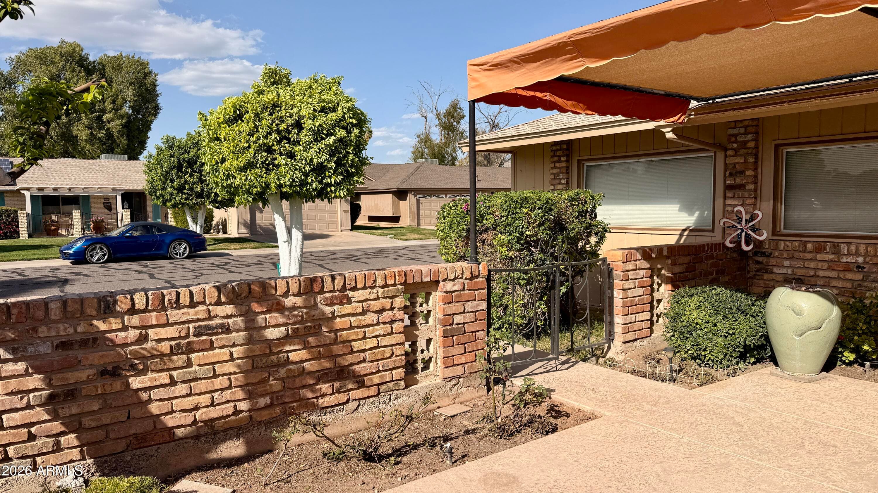 10015 W Mountain View Rd — photo 2