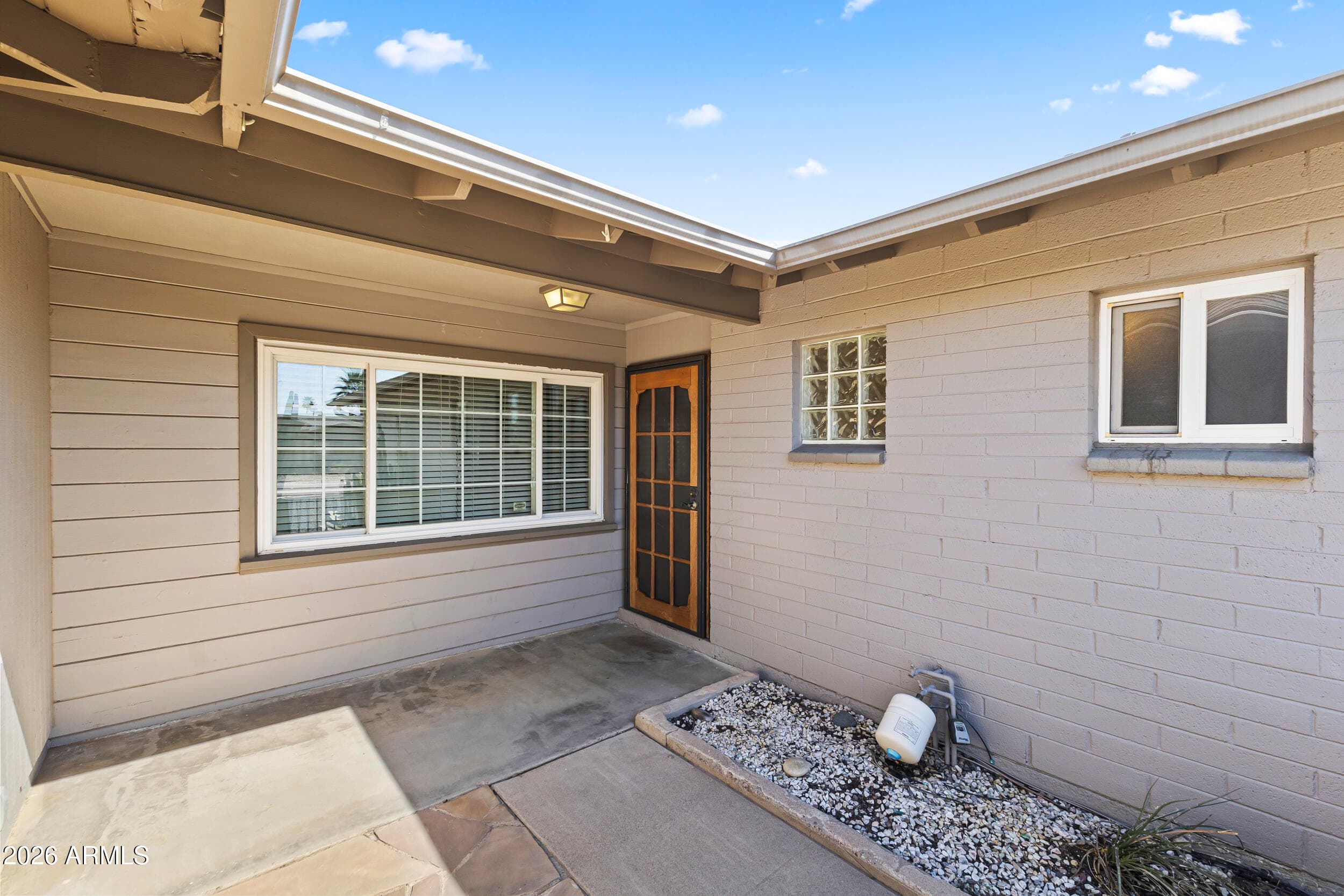 6426 E Wilshire Dr — photo 2