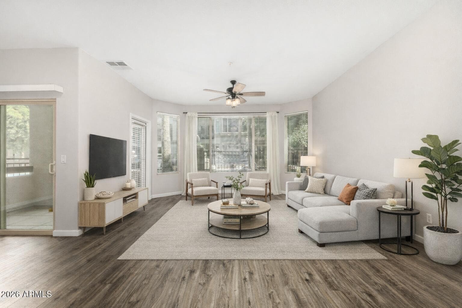 420 W 1st St 110 — photo 1