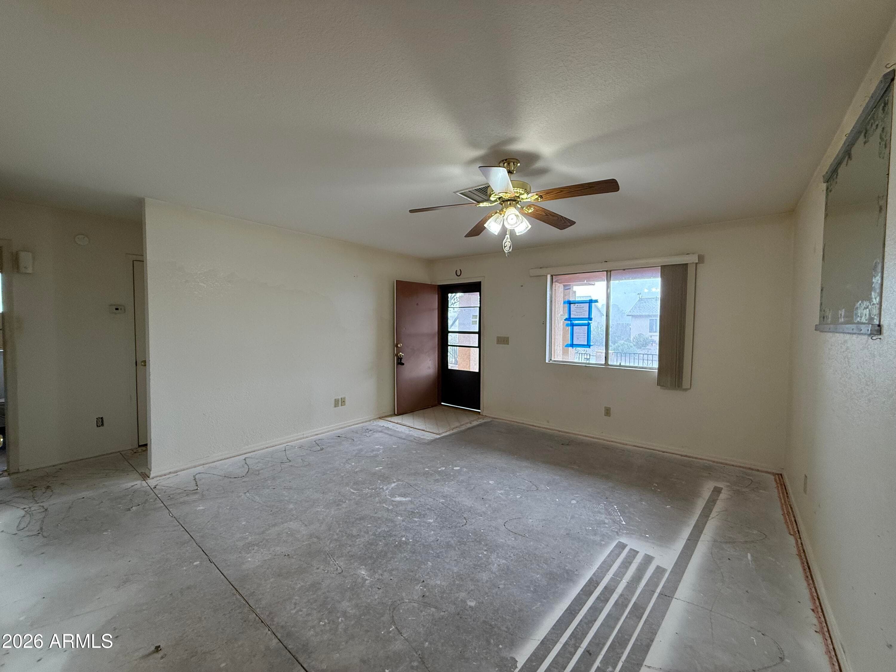 100 ARROWHEAD DR - Photo 3