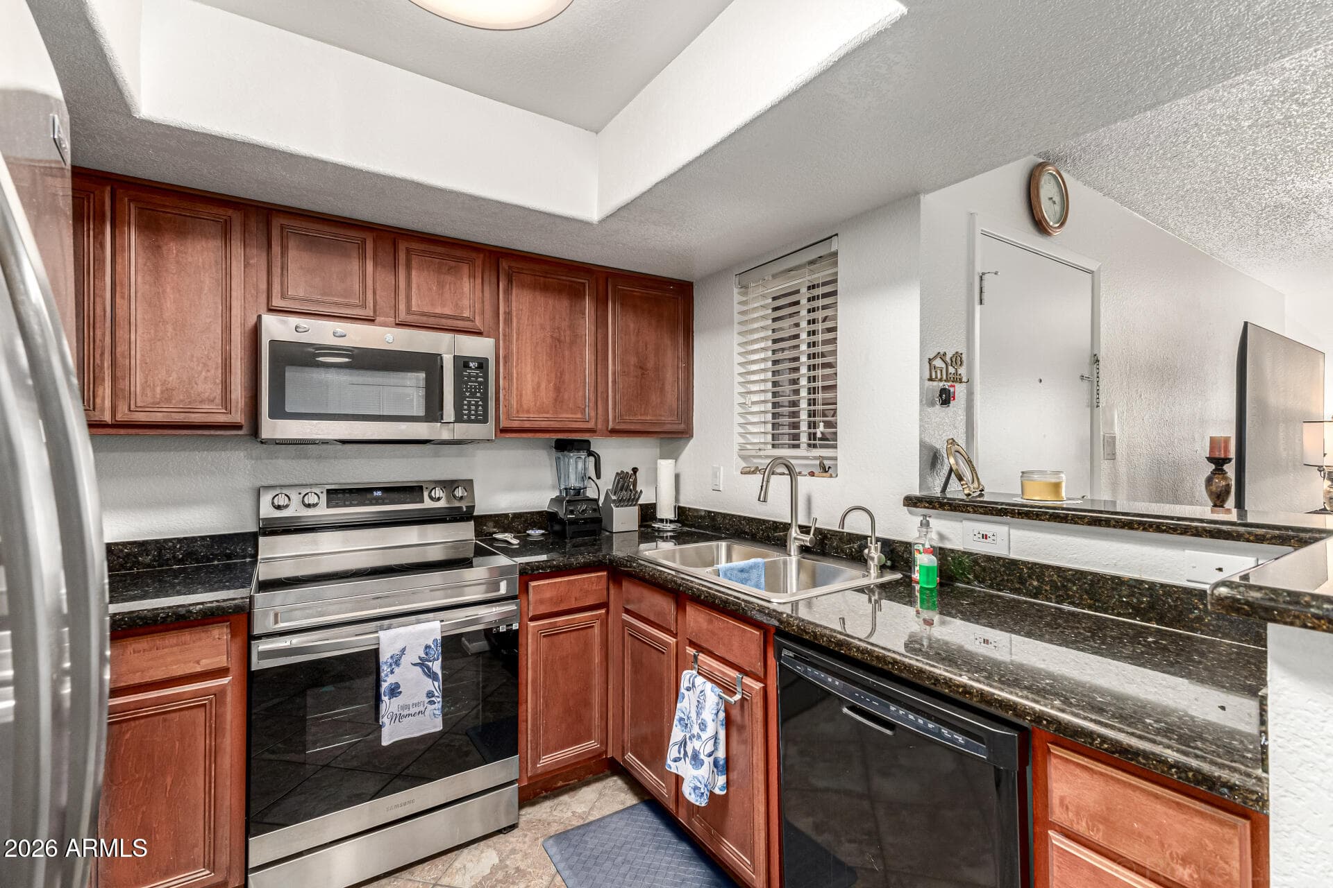 5757 W Eugie Ave 1102 — photo 2