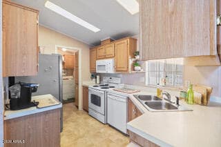 450 W Sunwest Dr 194 — photo 2