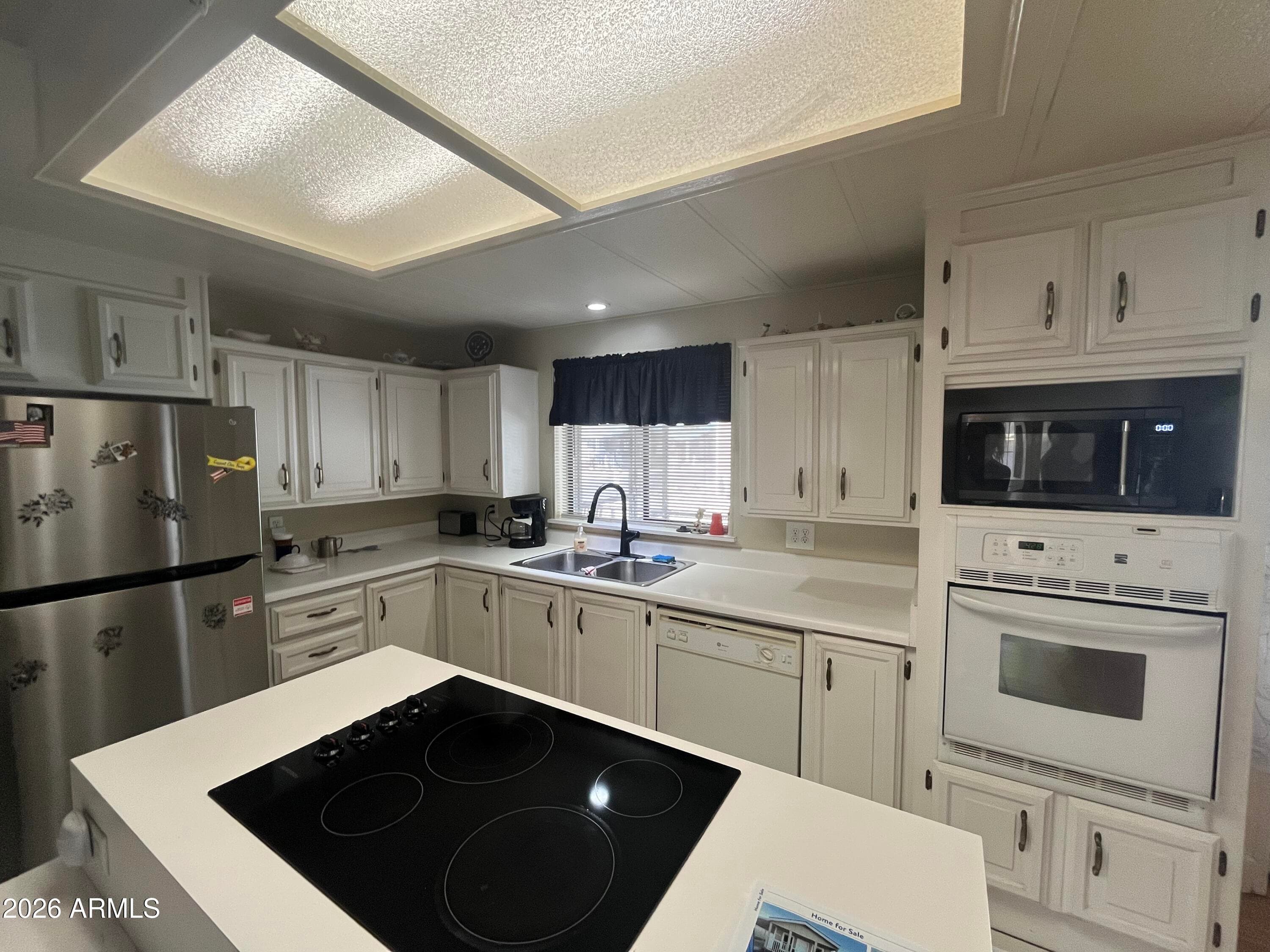 6960 W PEORIA AVE - Photo 2