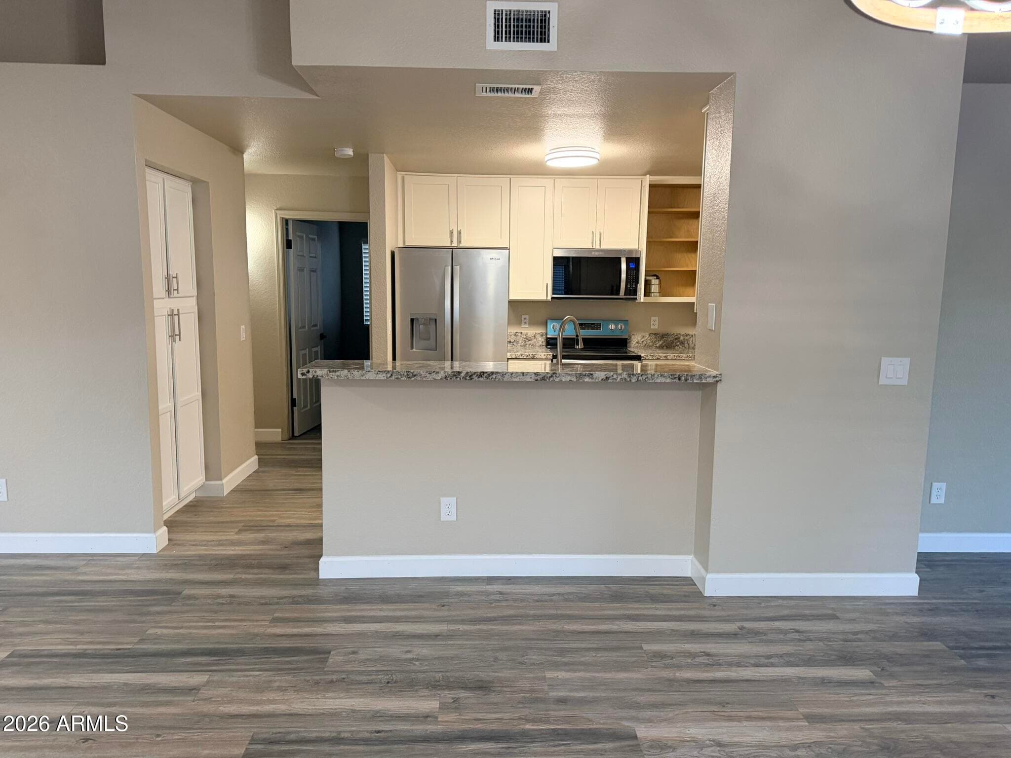 5033 E Colby St — photo 2