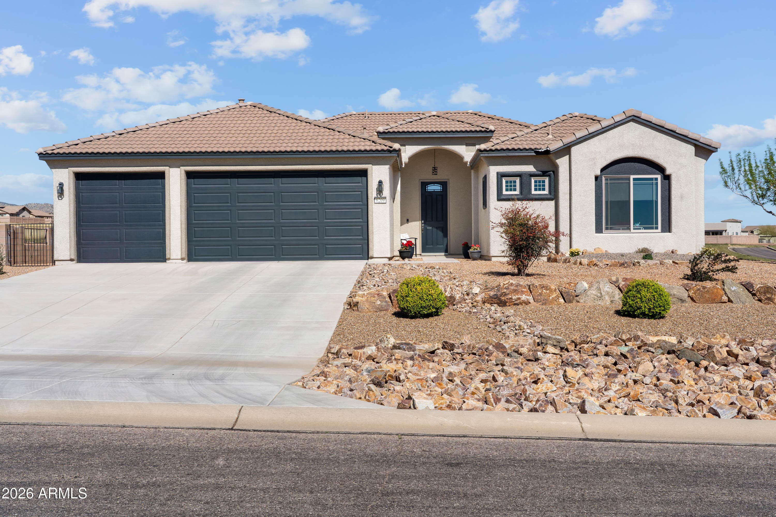 6209 E Saddlehorn Circle — photo 1