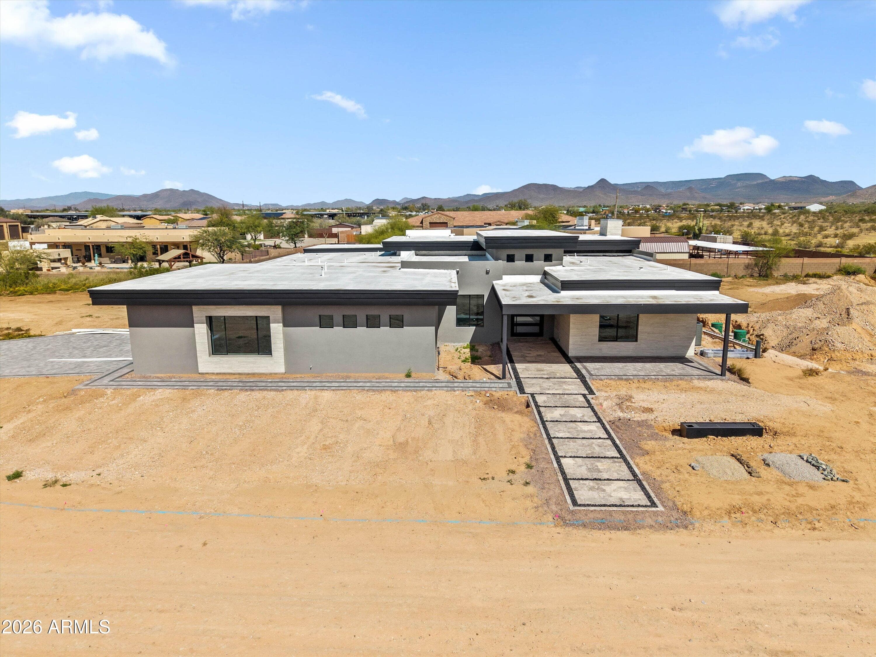 1320 E SAGEBRUSH DR - Photo 2