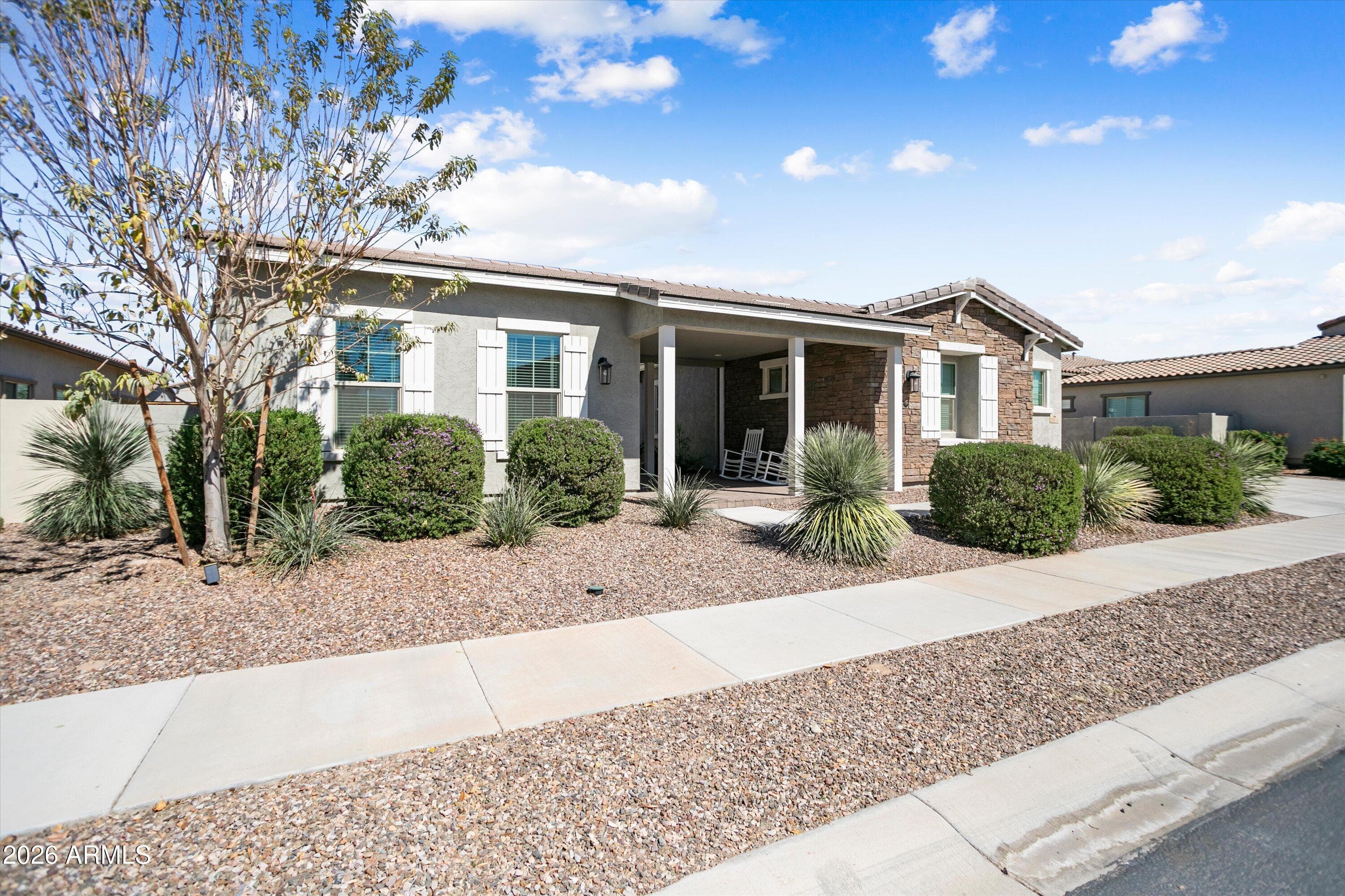 22854 E Russet Rd — photo 2
