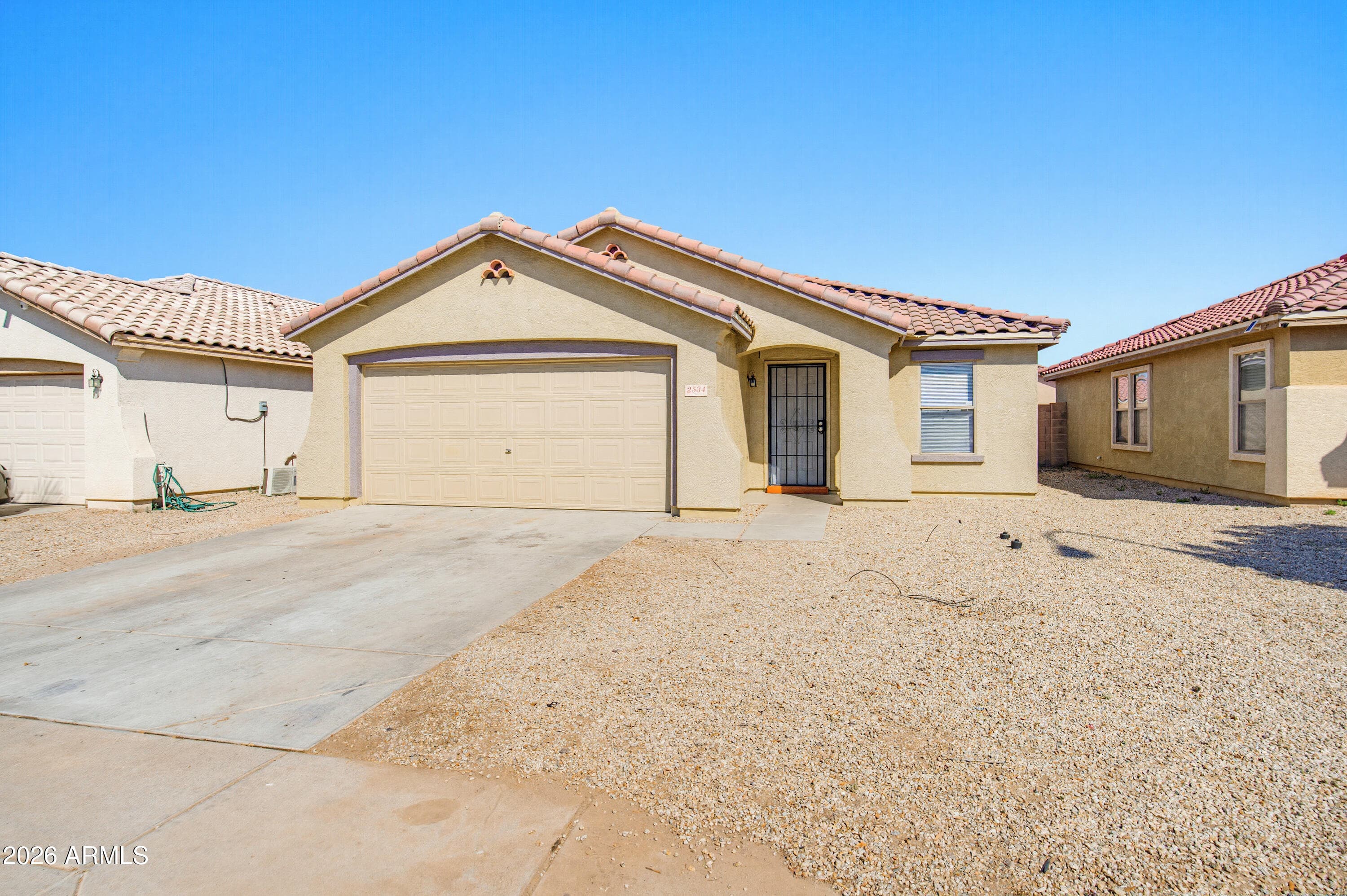 2534 W Roeser Rd — photo 1