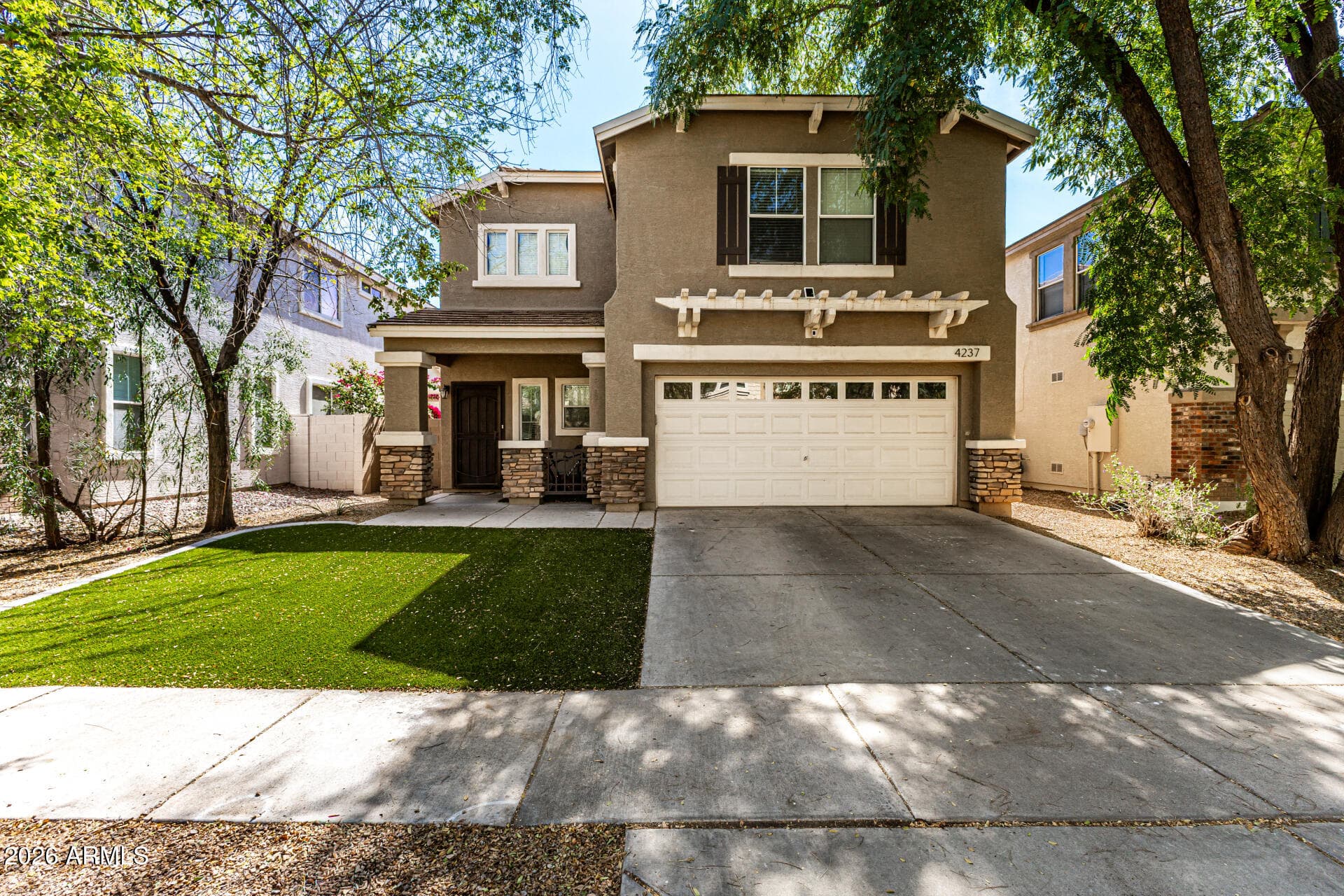 4237 E Orchid Ln — photo 1