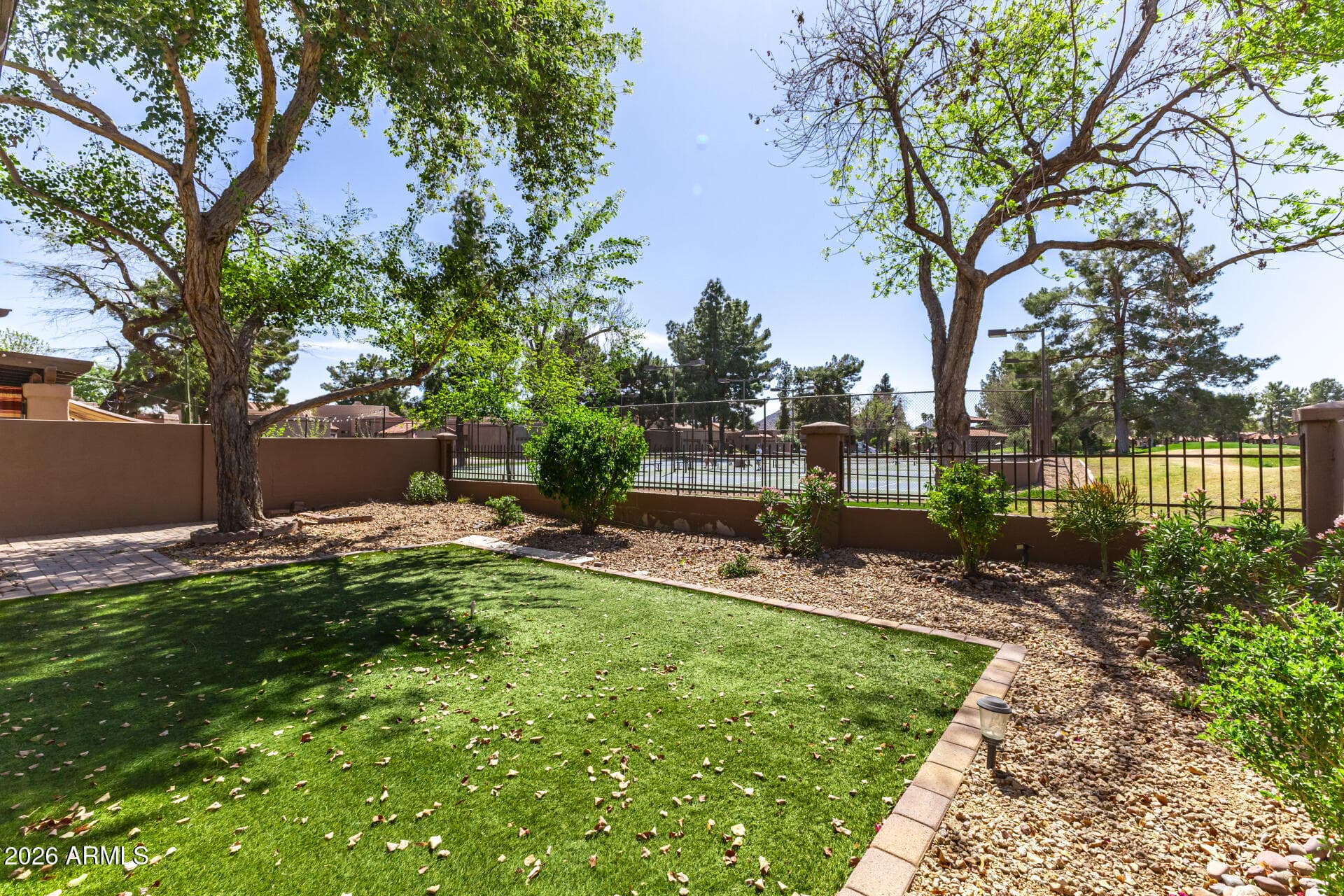 4053 E SUNNYSIDE DR - See more photos