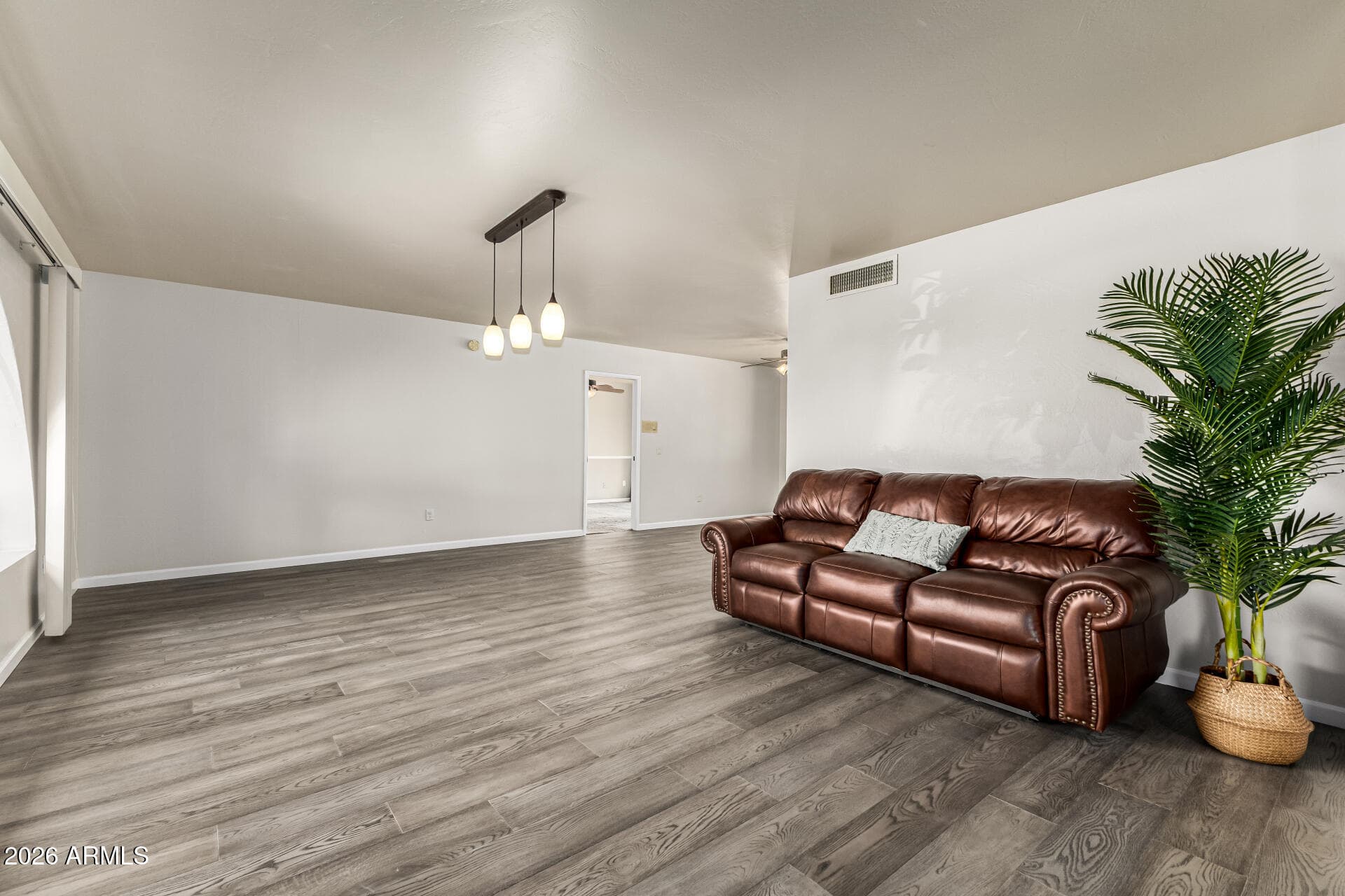2021 E Pegasus Dr — photo 2
