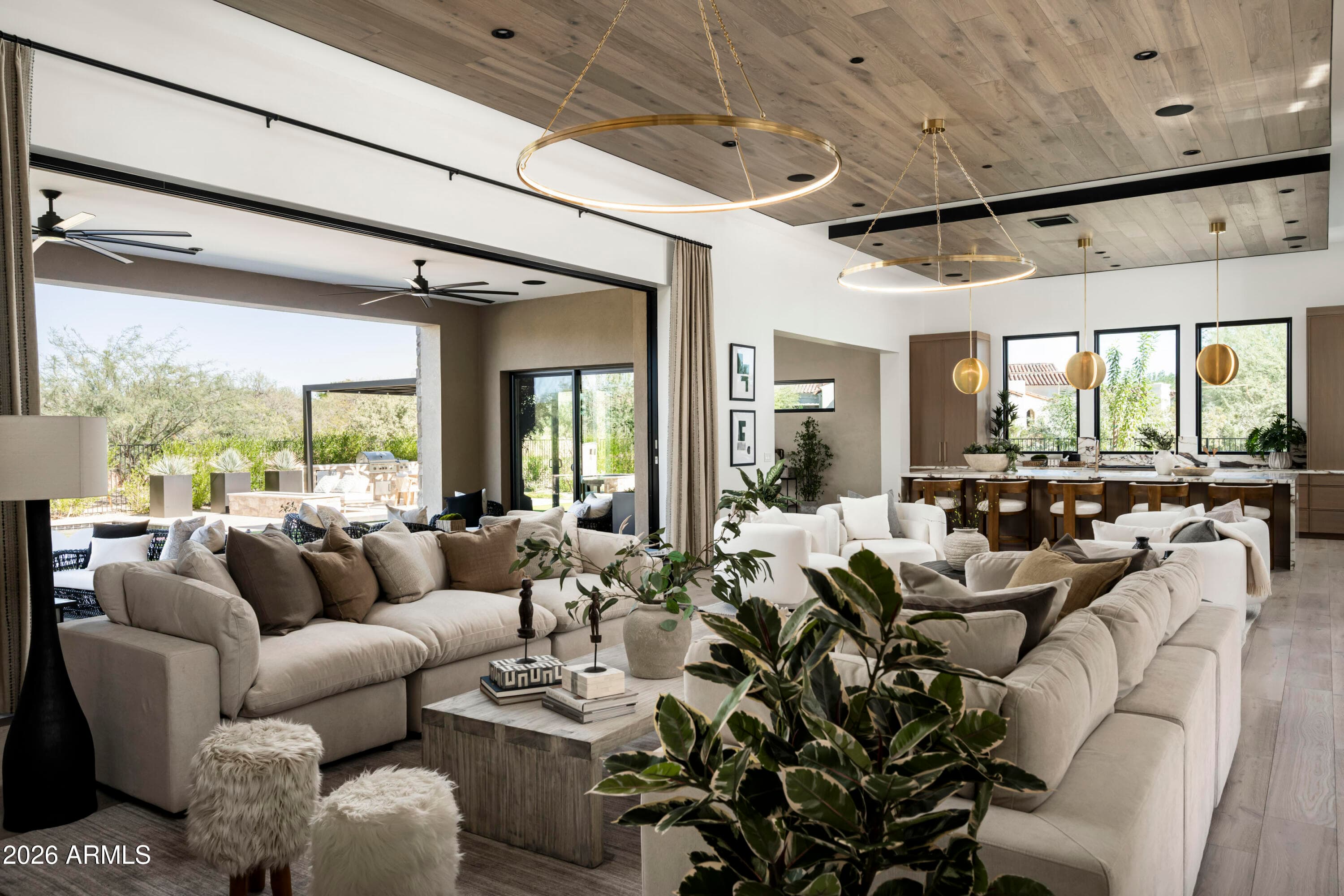 8386 E Leaning Rock Rd — photo 1