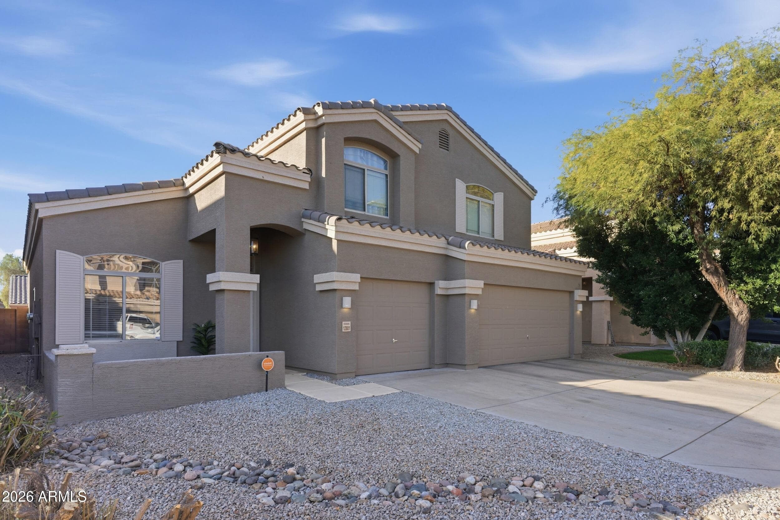 12801 W Lisbon Ln — photo 2