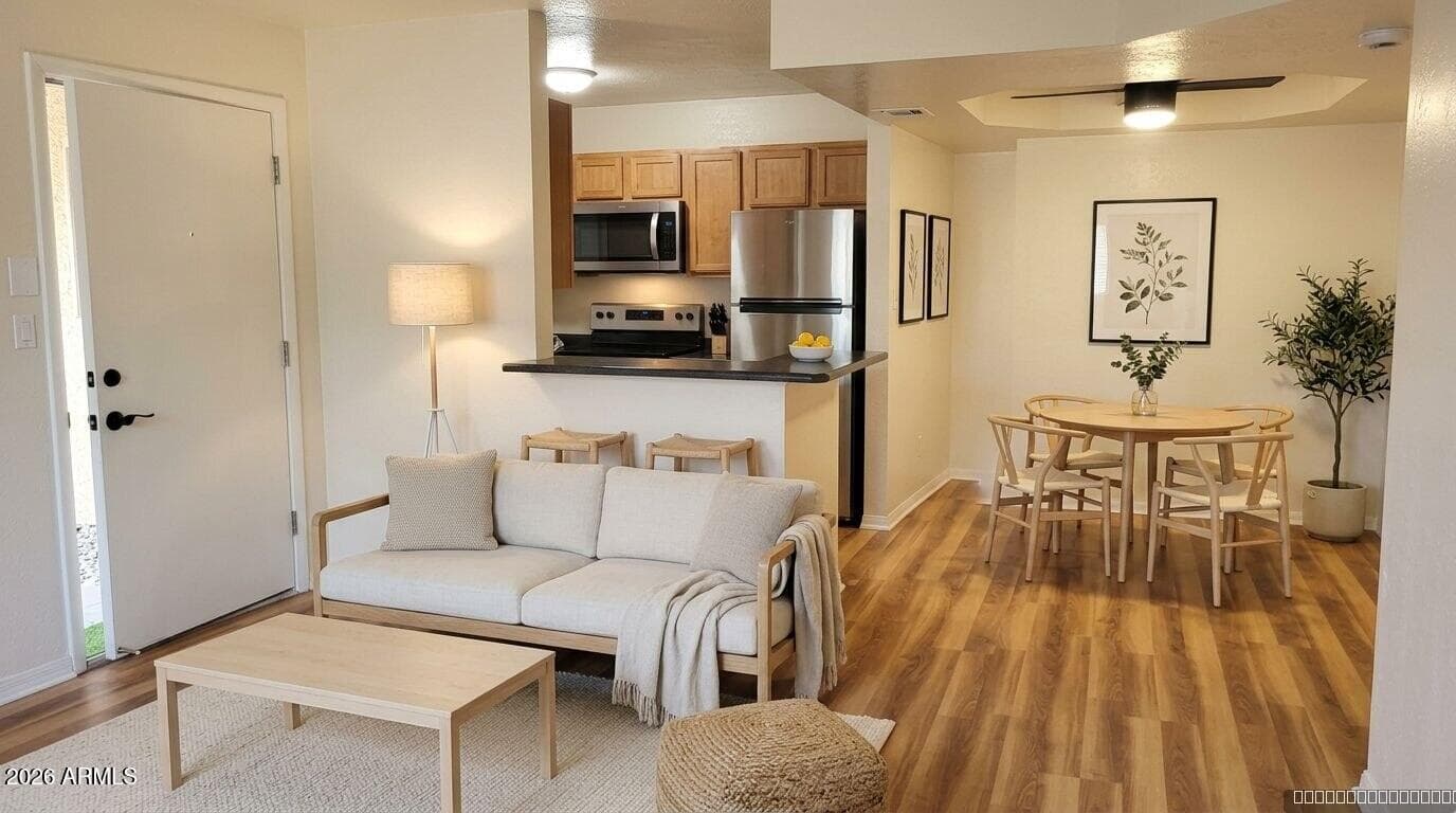 3845 E Greenway Rd 121 — photo 2