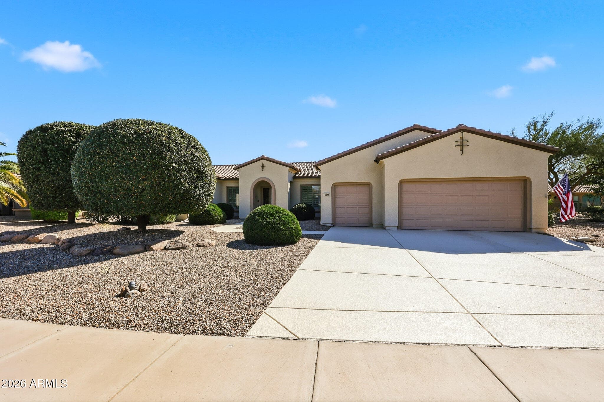19619 N Wessex Dr — photo 1