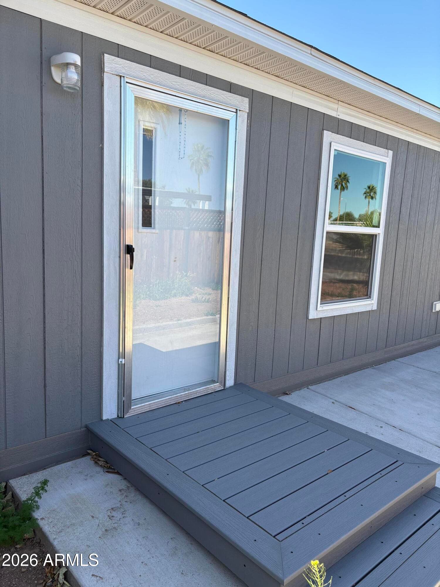 6515 W Sunnyslope Ln — photo 1