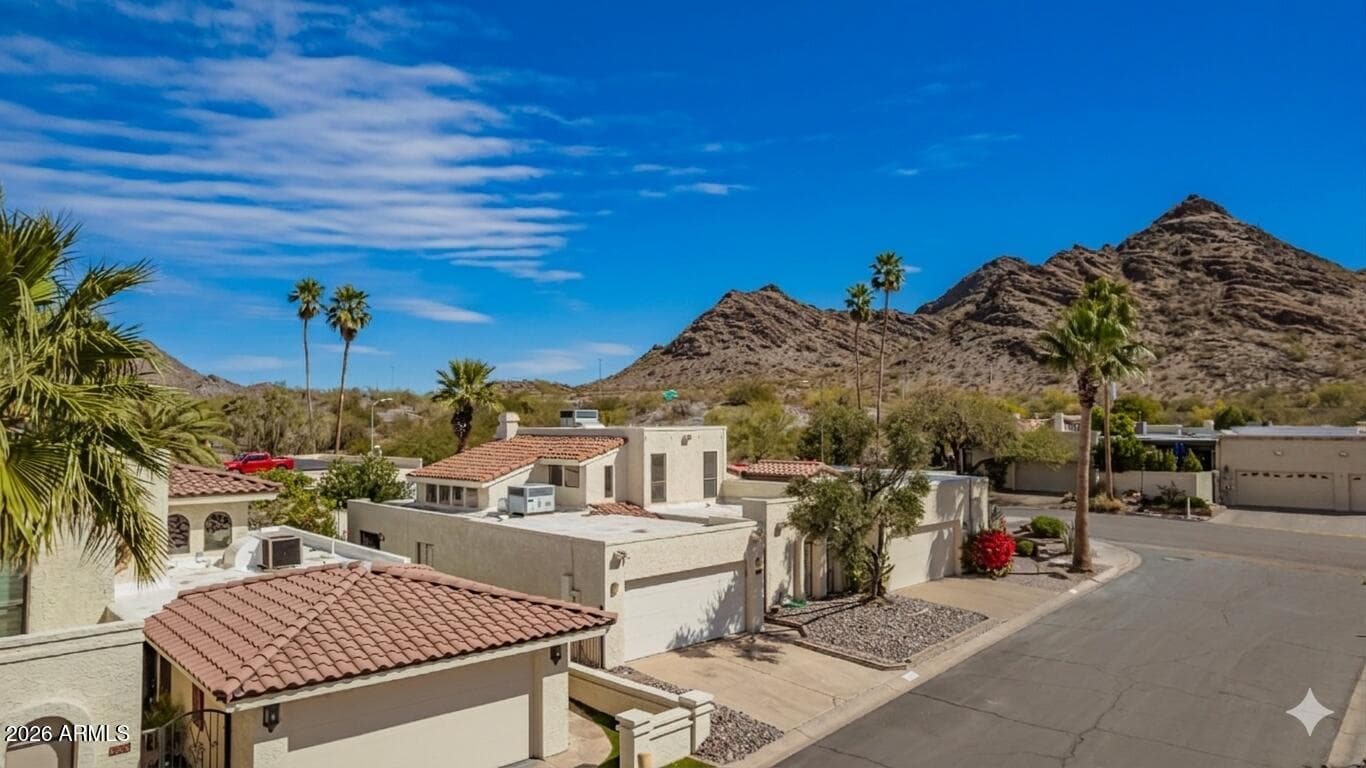 1930 E Linger Ln — photo 2