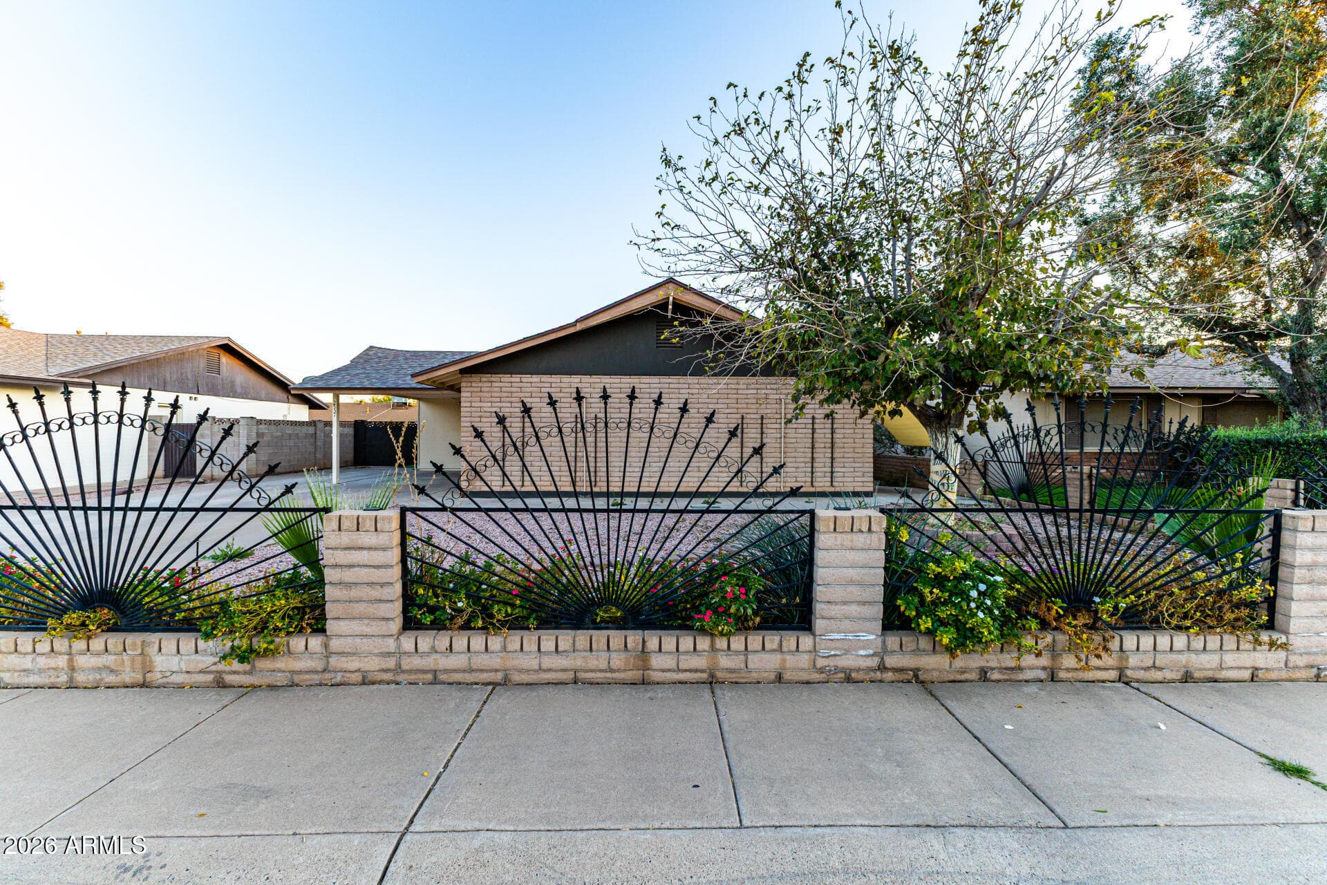 2537 E La Jolla Dr — photo 39