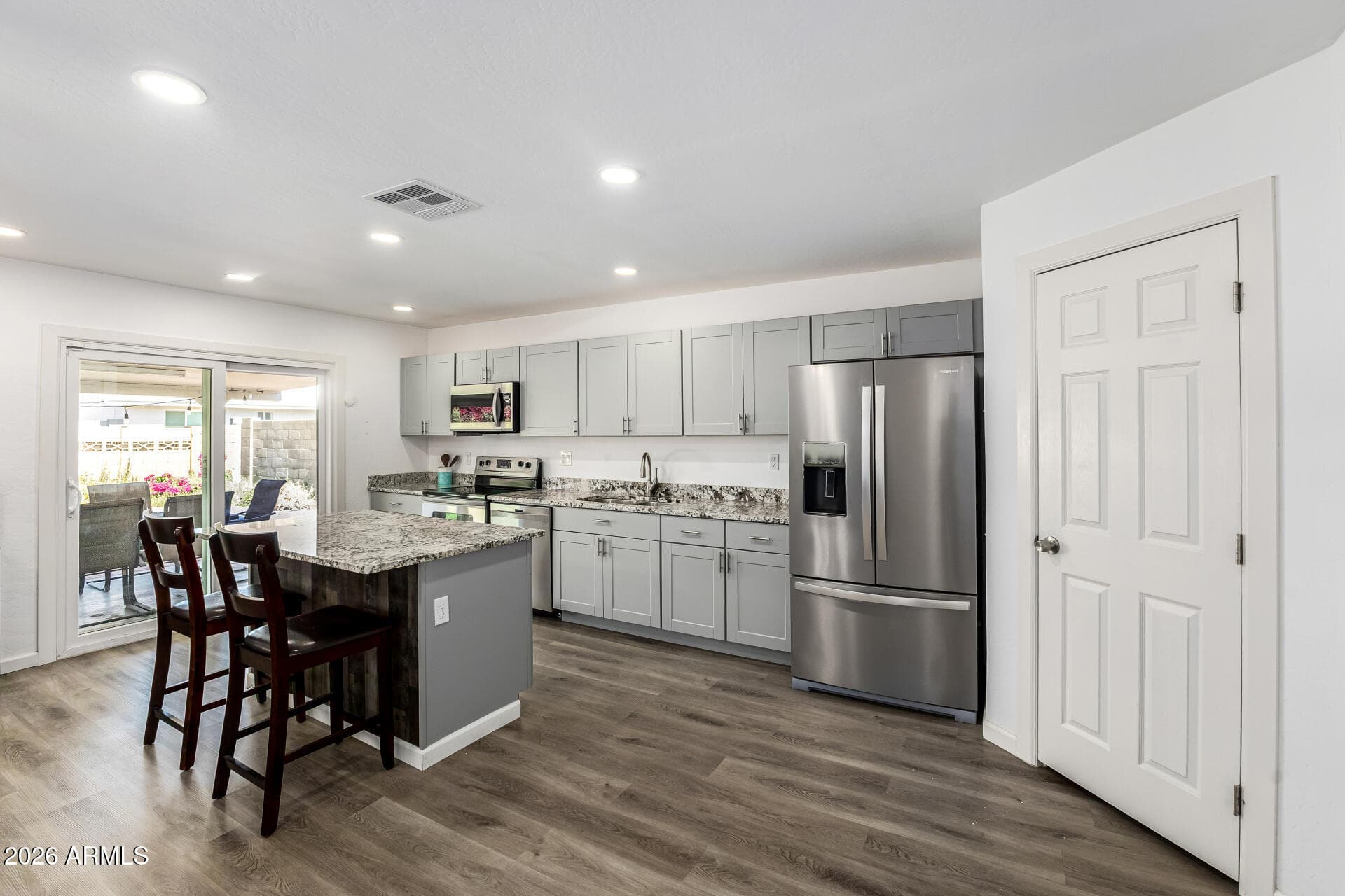 1930 W Joan De Arc Ave — photo 1