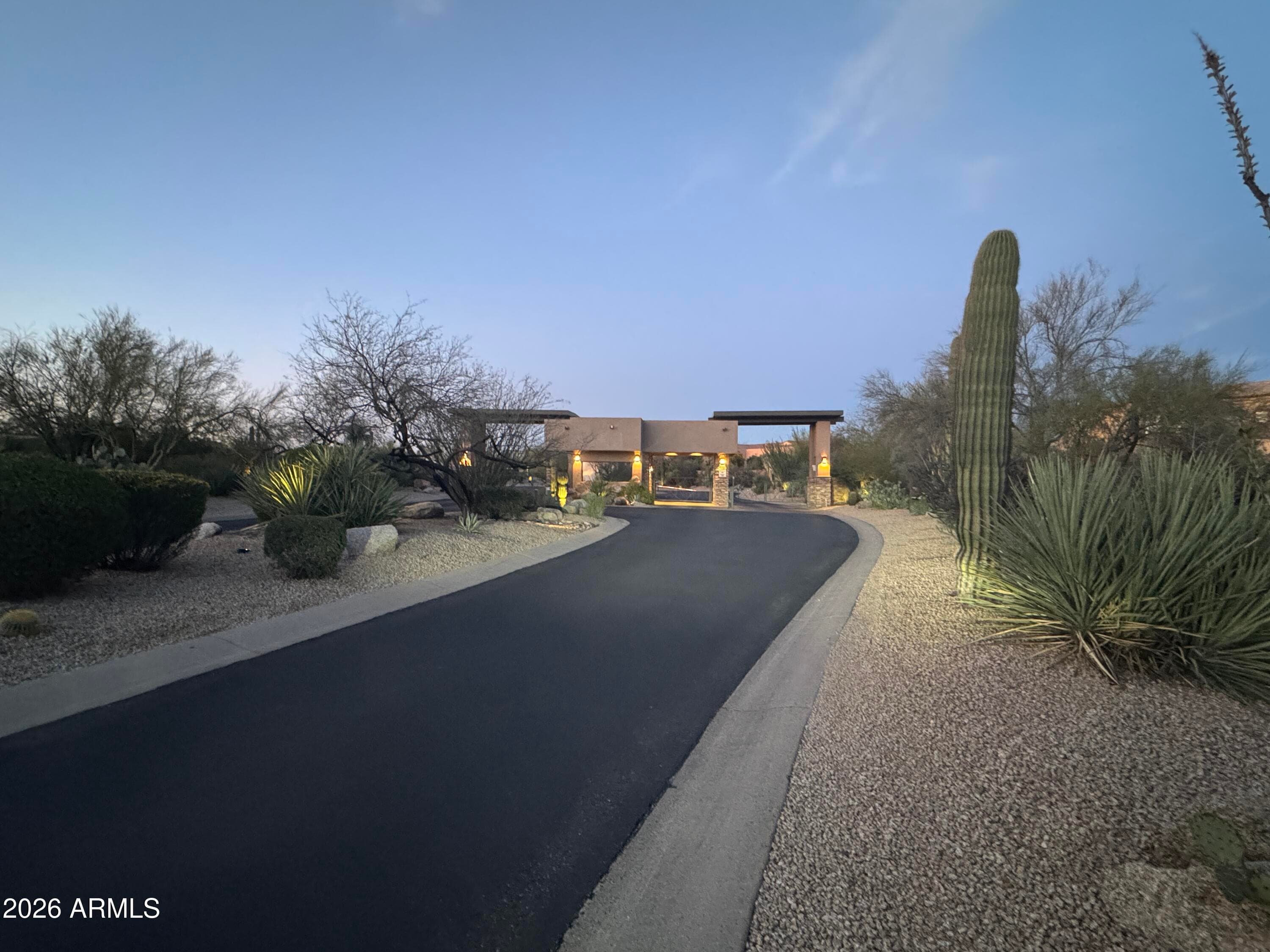 10909 E Quarry Trail — photo 2