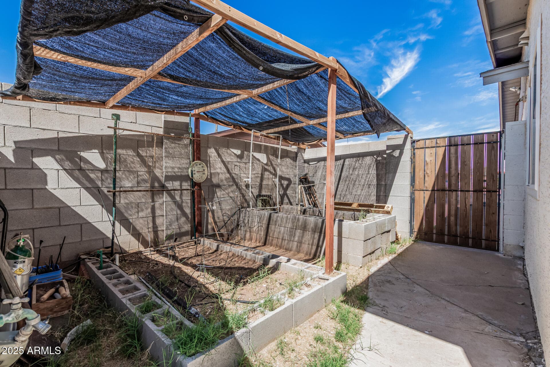 1009 N Coolidge Ave — photo 33