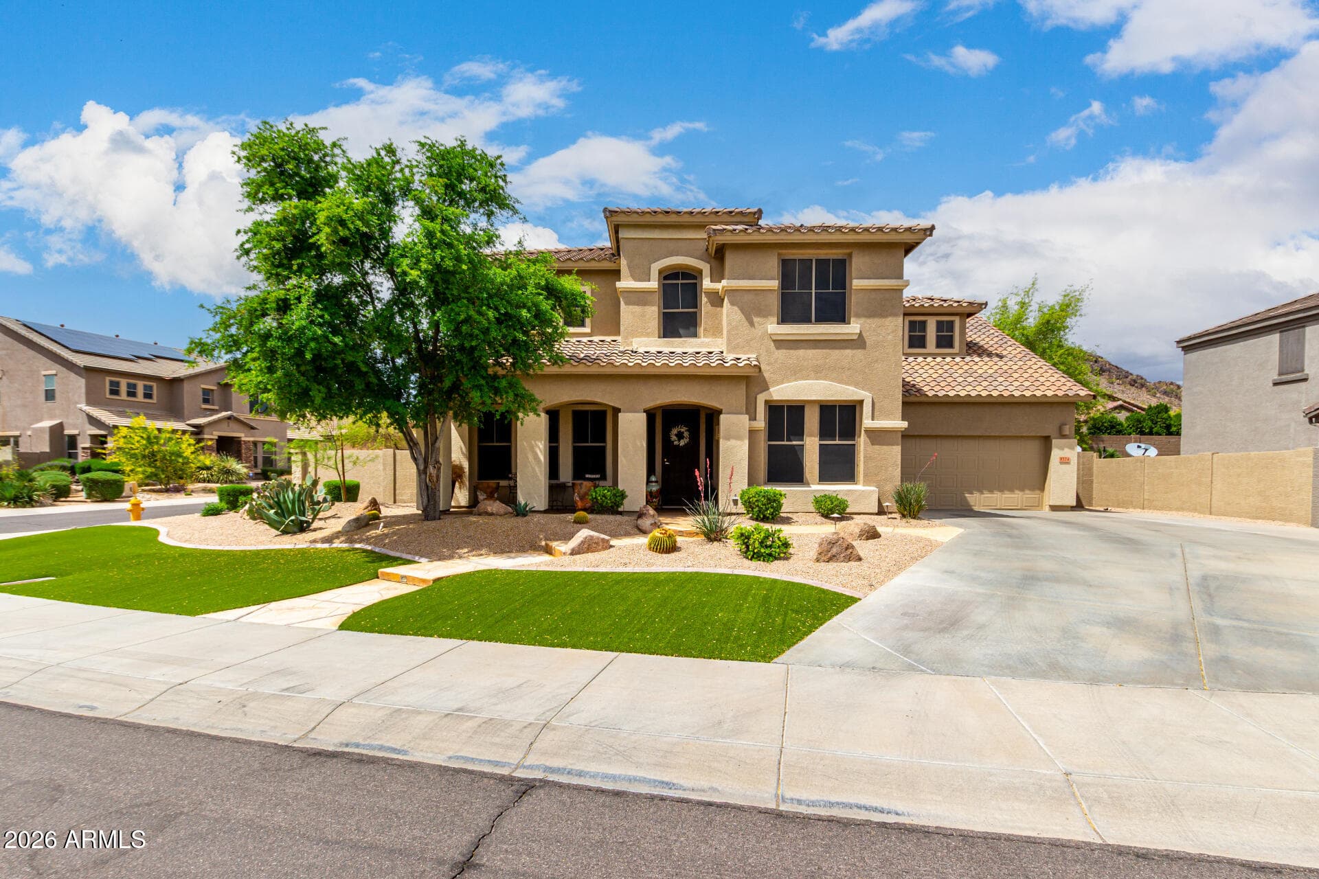 8374 W Rosewood Ln — photo 2