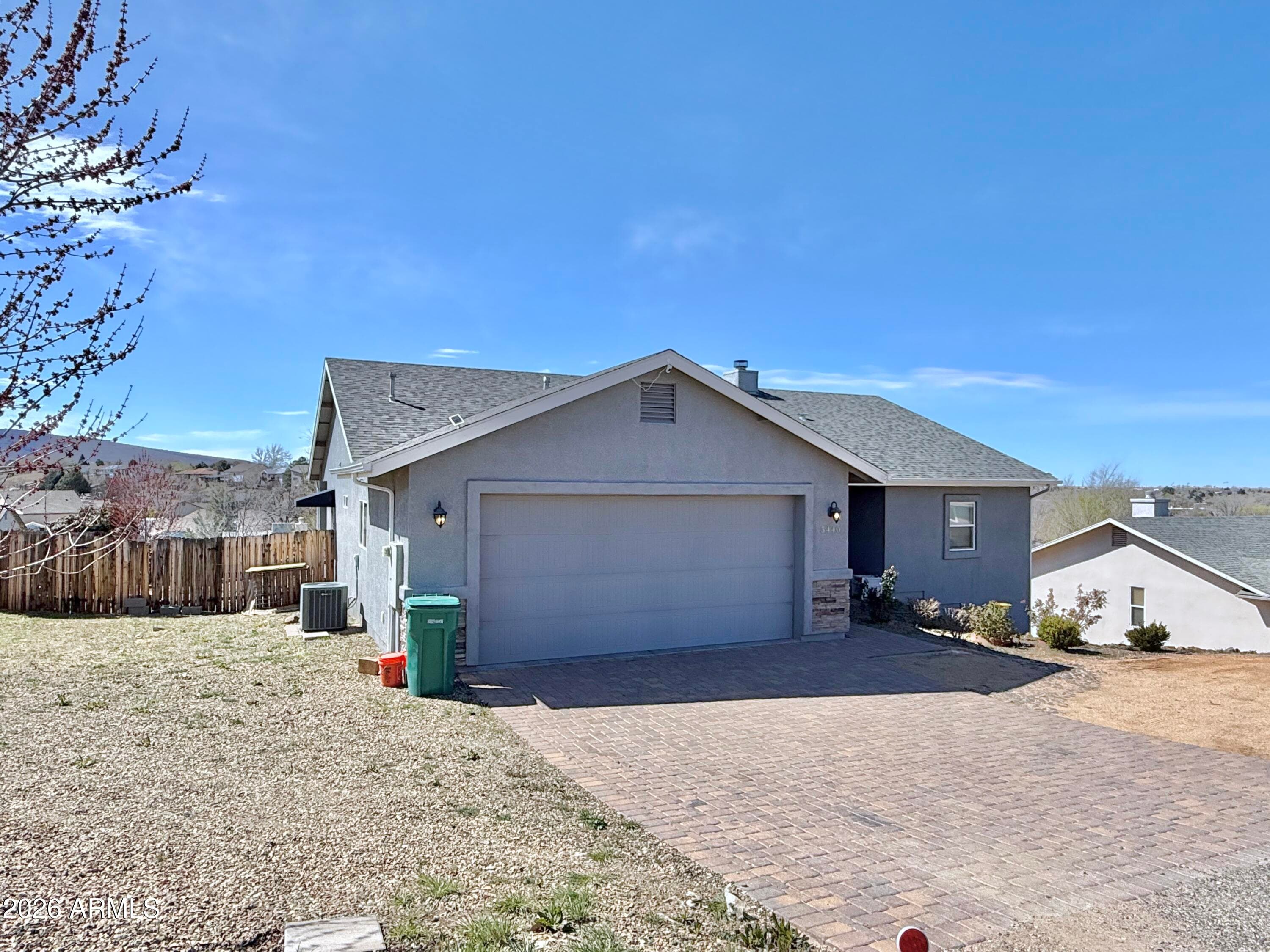 5440 N Roadrunner Dr — photo 2