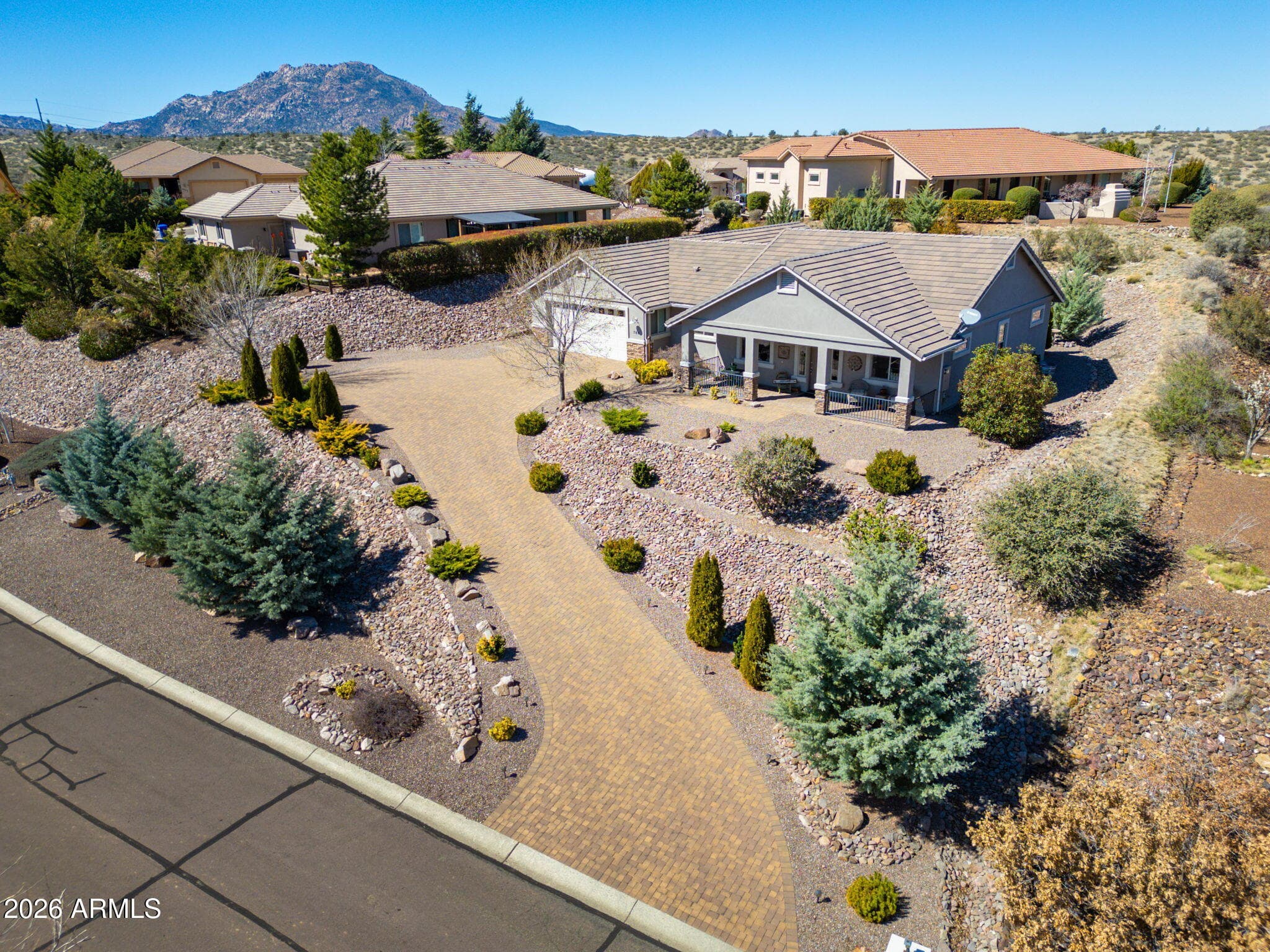 764 GRAPEVINE LN - Photo 3