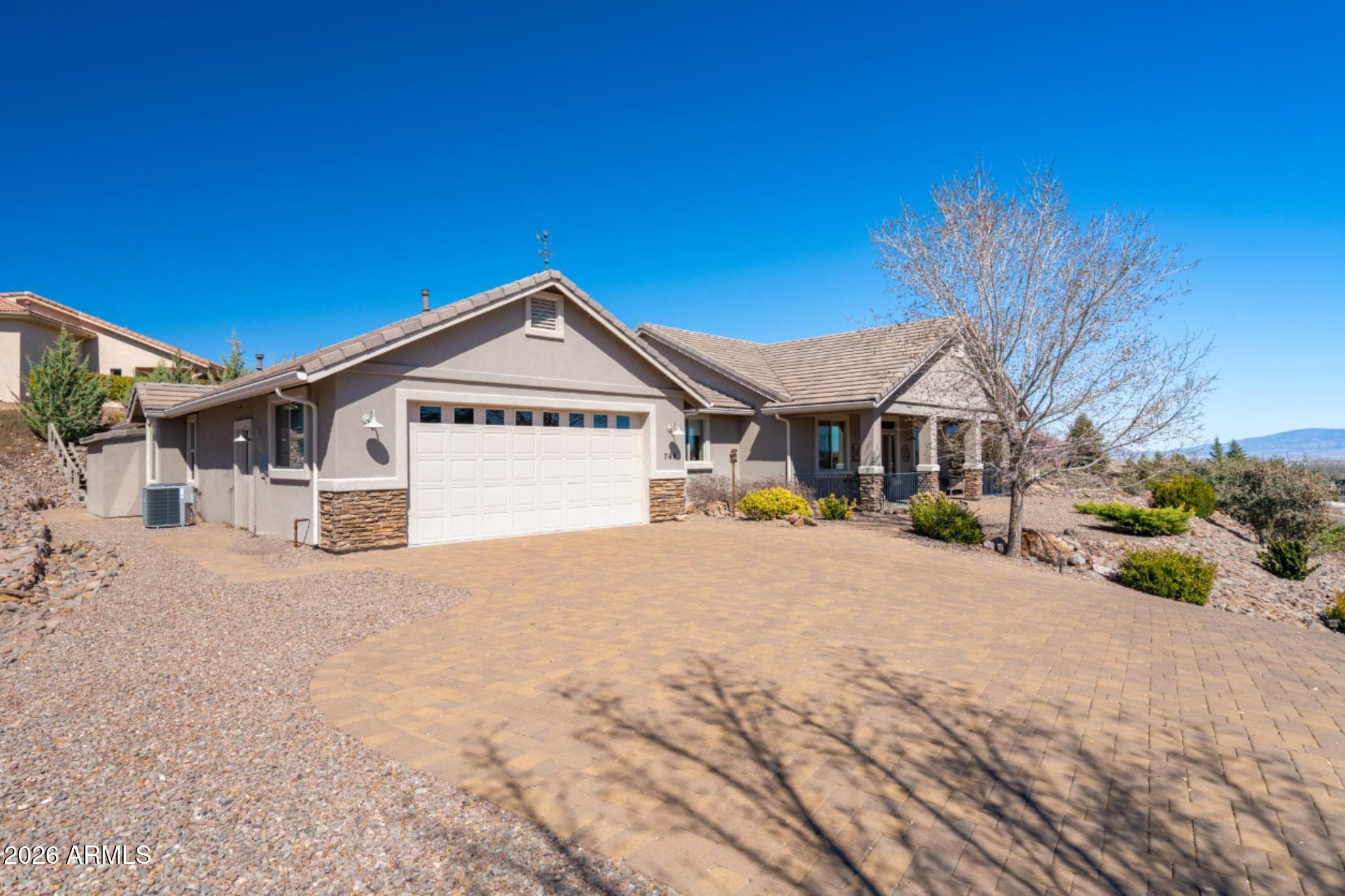 764 Grapevine Ln — photo 1