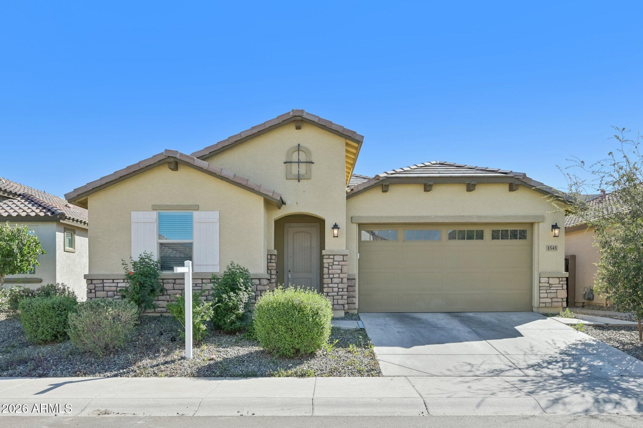 1545 W Carmen St — photo 1