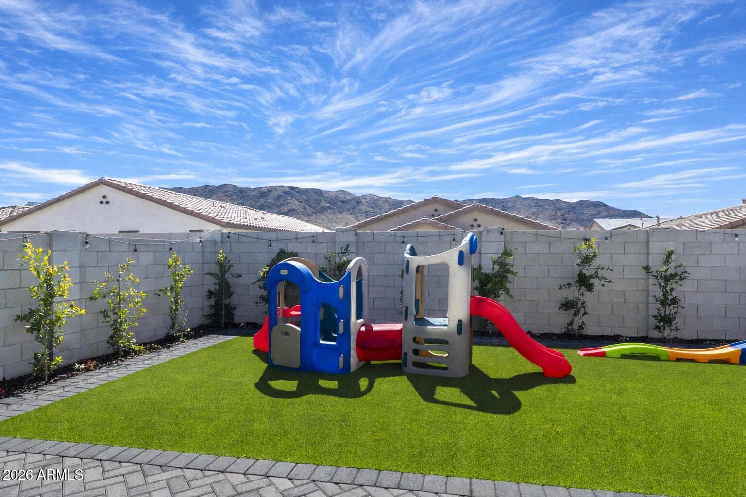 2831 W Thurman Dr — photo 1