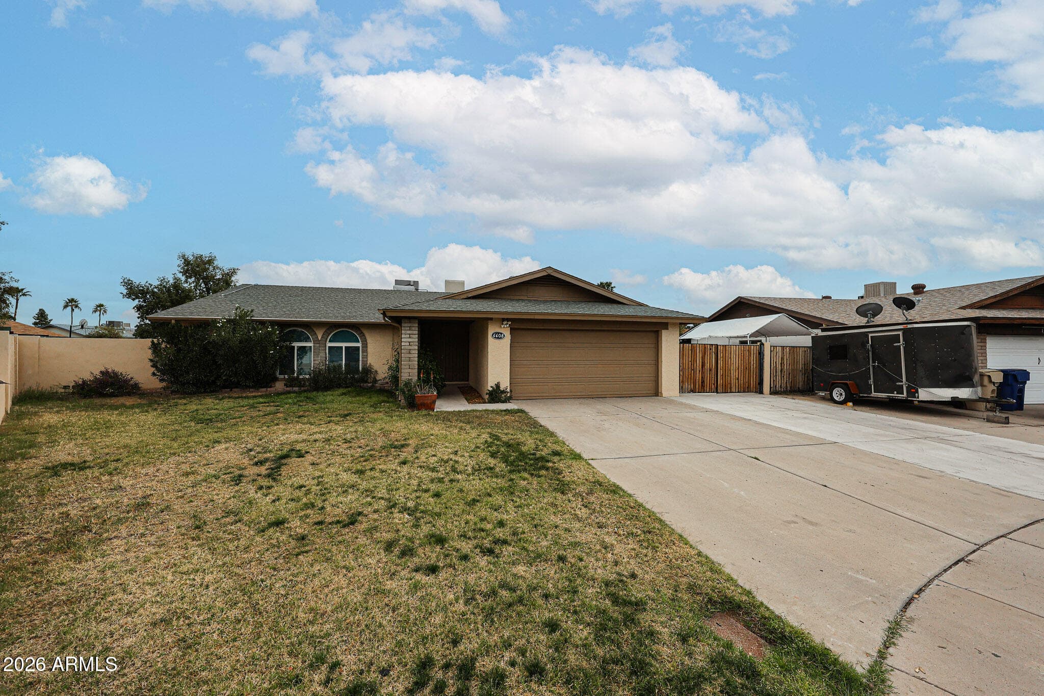 6608 W Mercer Ln — photo 2