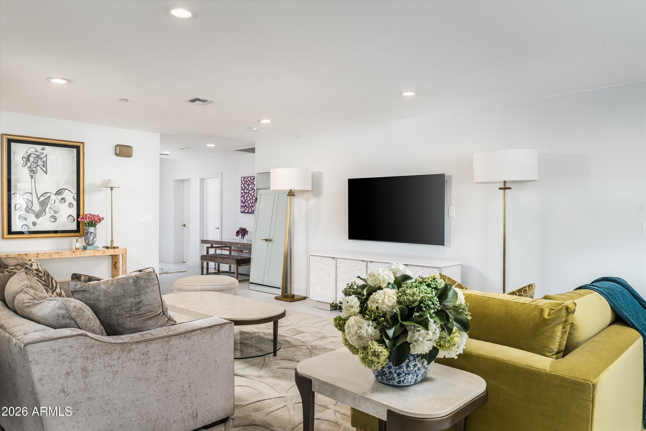 7742 E BUENA TERRA WAY - Photo 4
