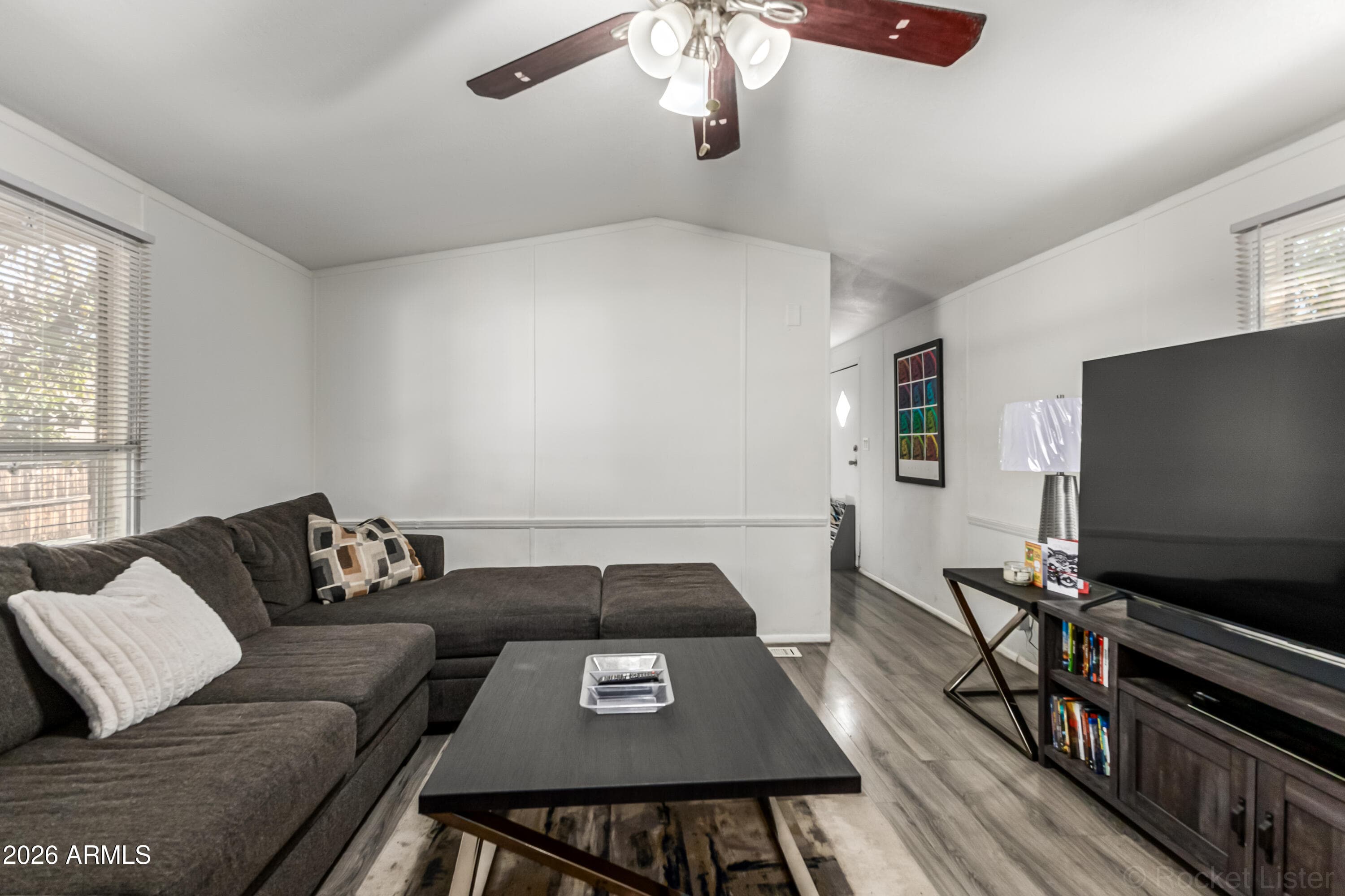 8427 W GLENDALE AVE - See more photos