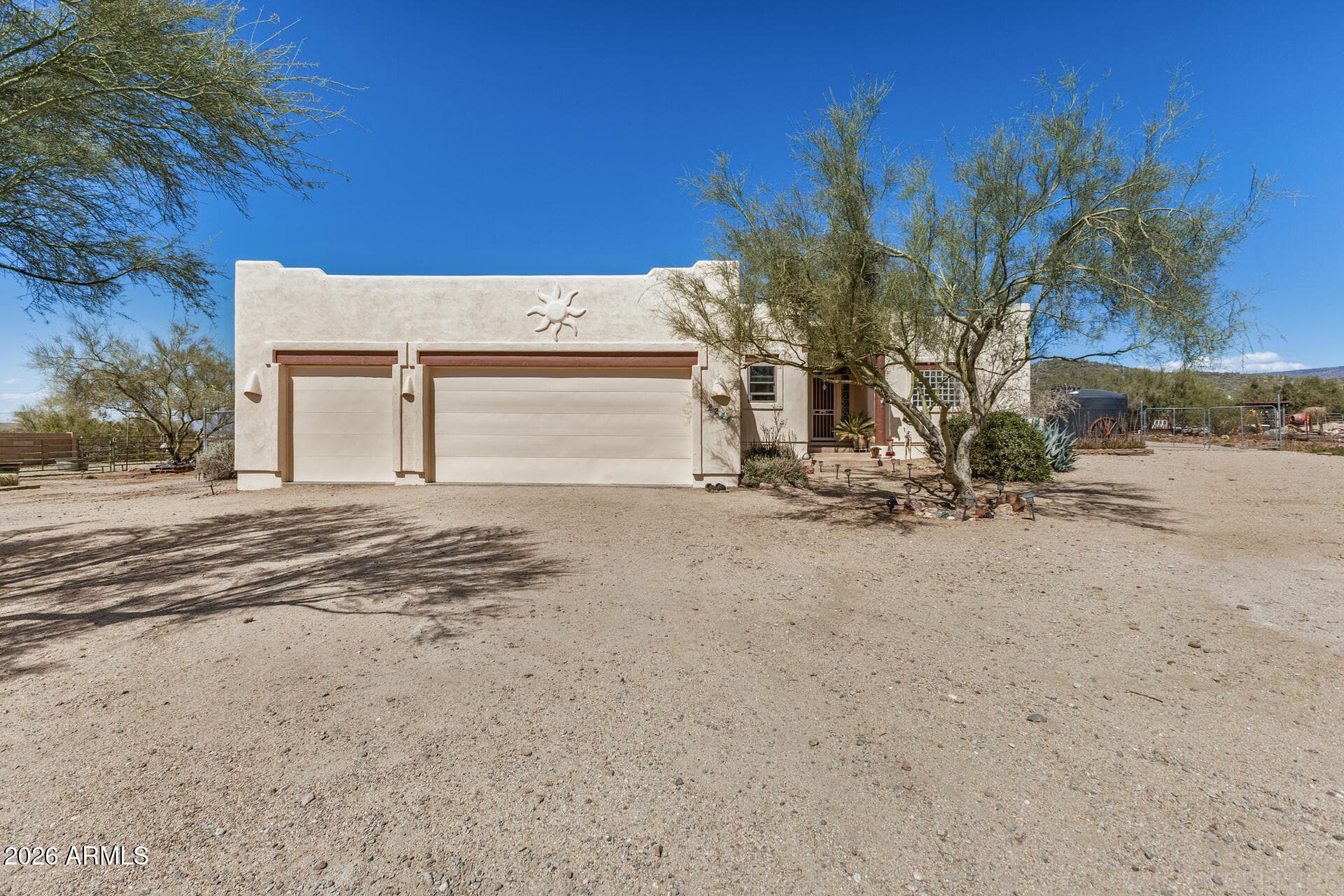 2244 E Cavalry Rd — photo 1
