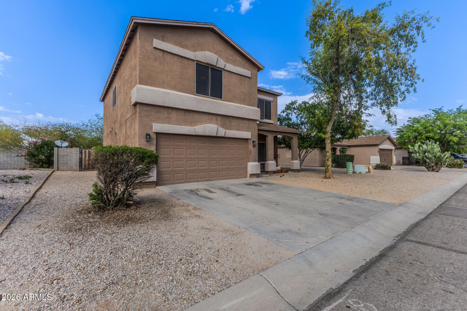 1126 E Cowboy Cove Trail — photo 2