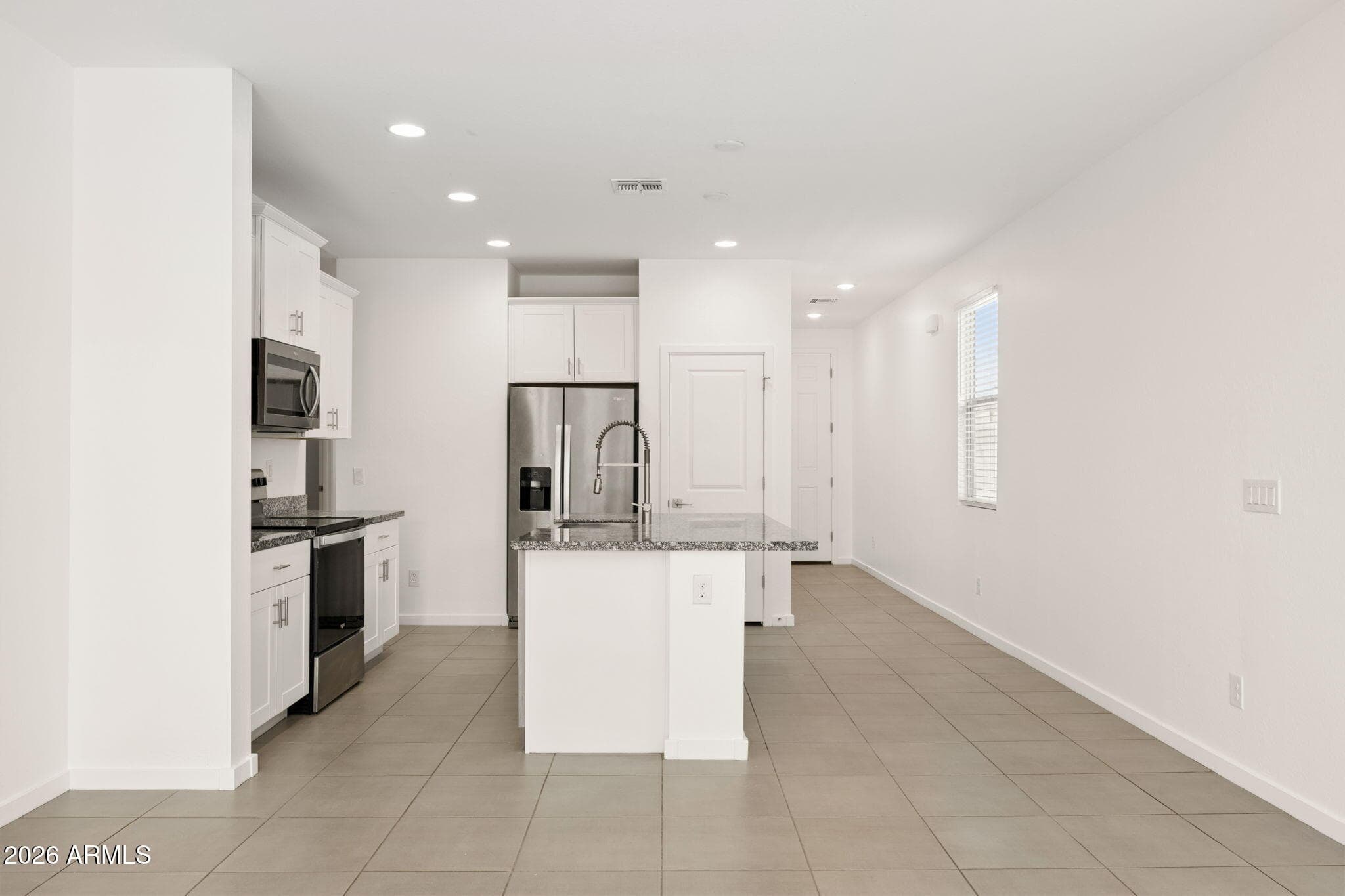 4337 W Allen St — photo 2