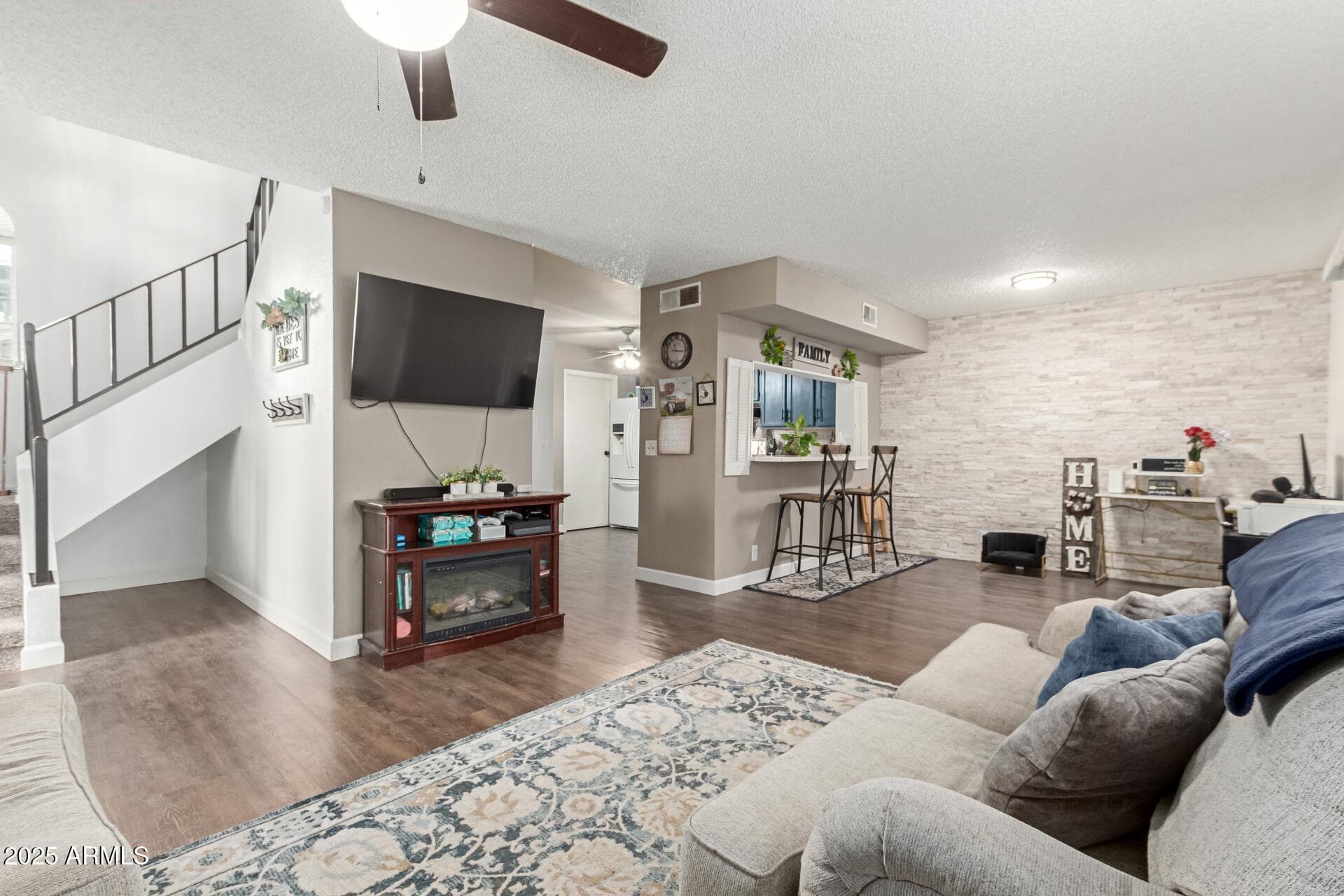 3732 W Bluefield Ave — photo 2