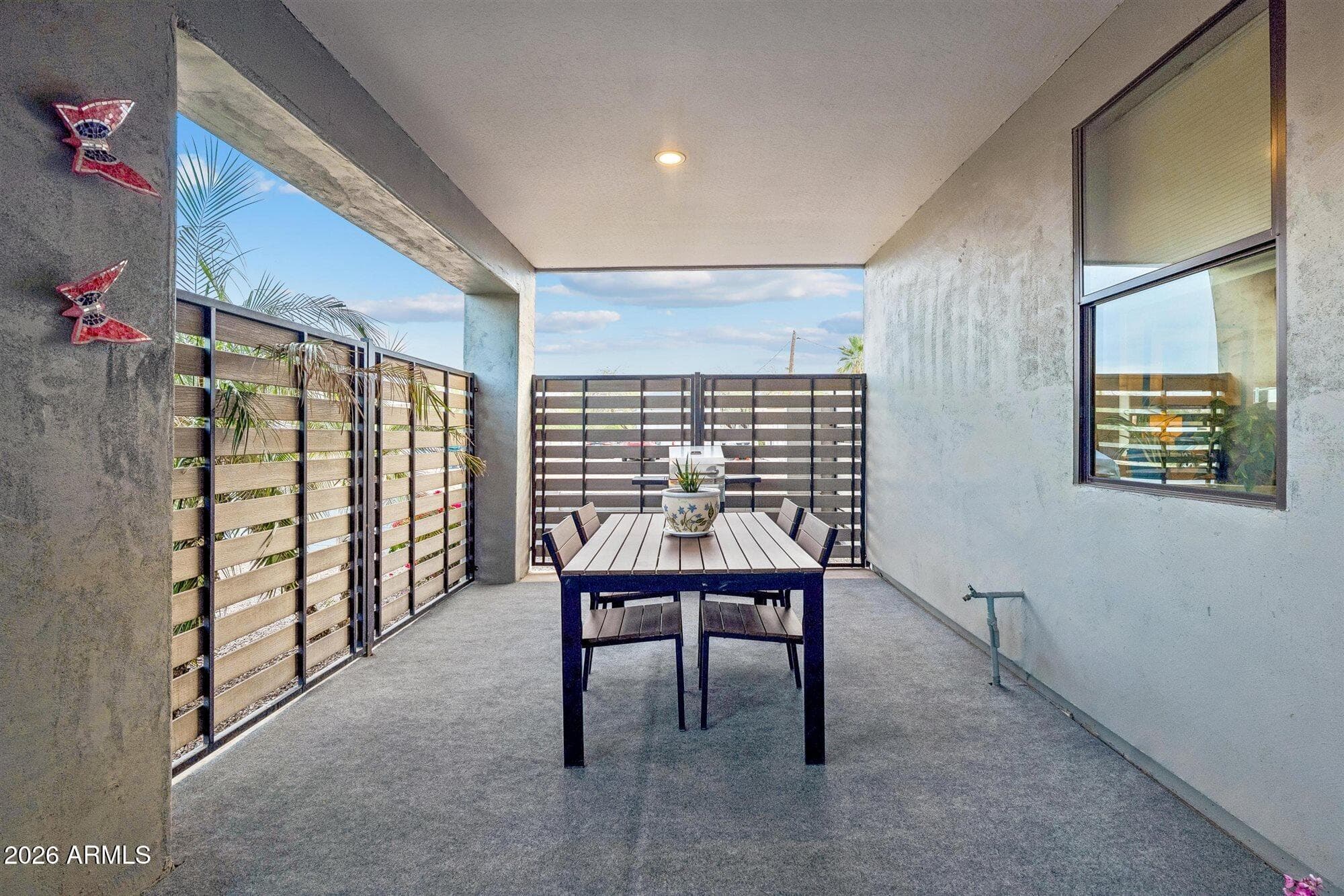 826 N 11th Ave — photo 2