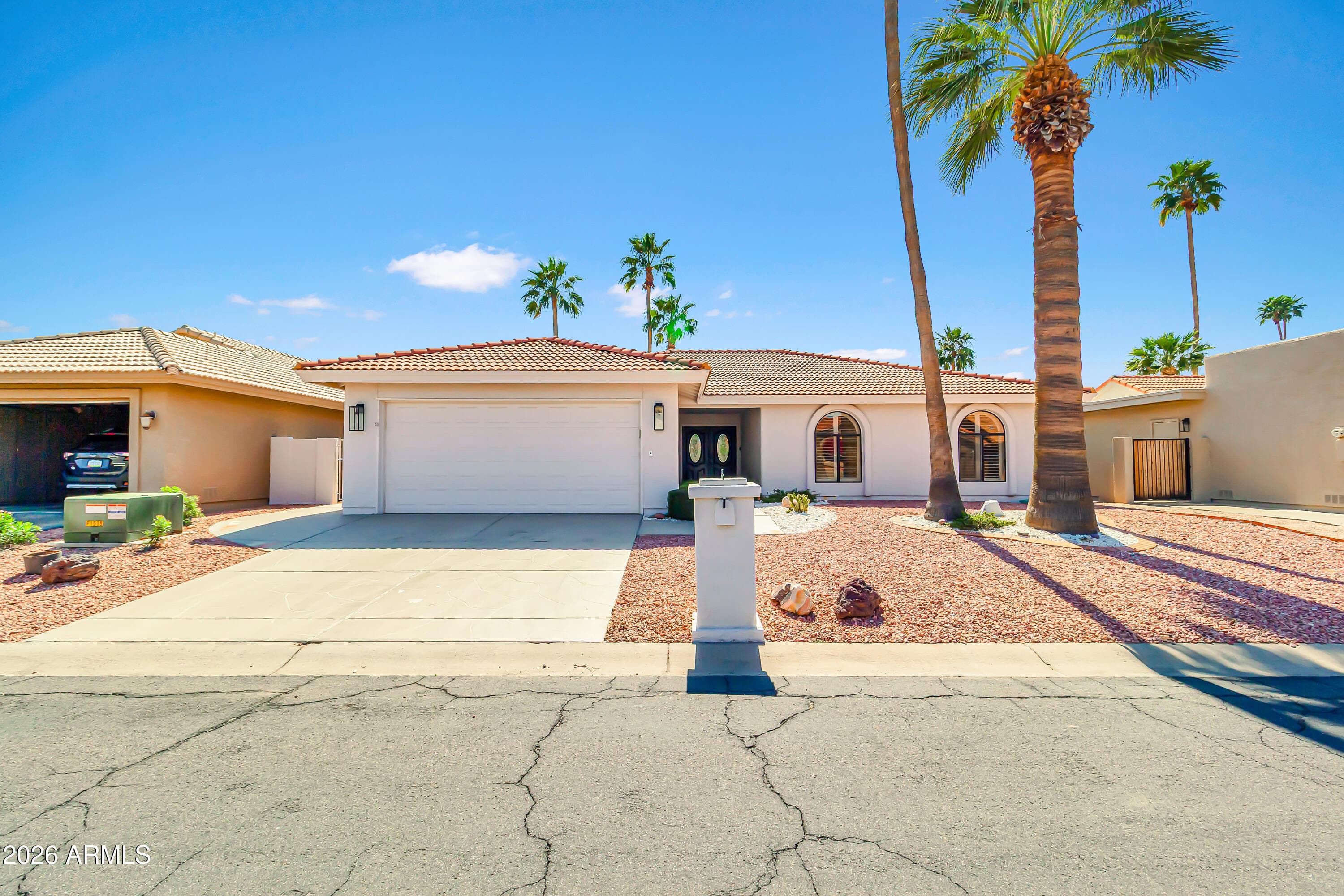 10831 E Sunnydale Dr — photo 1