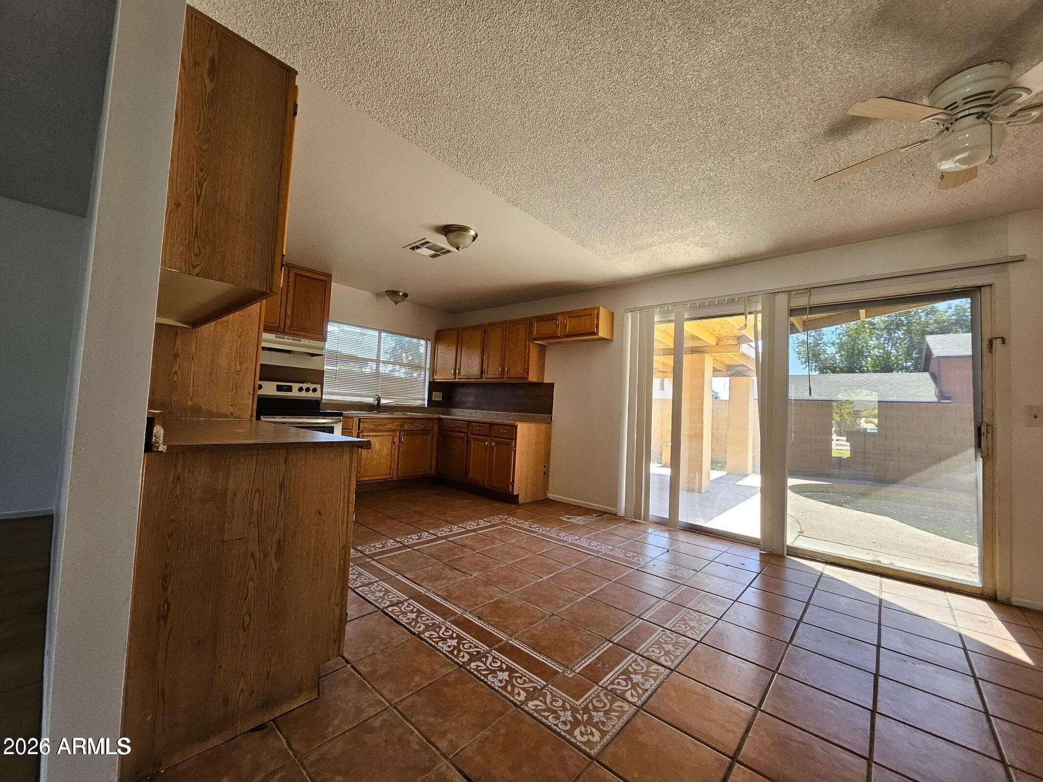 6027 W Roanoke Ave — photo 1