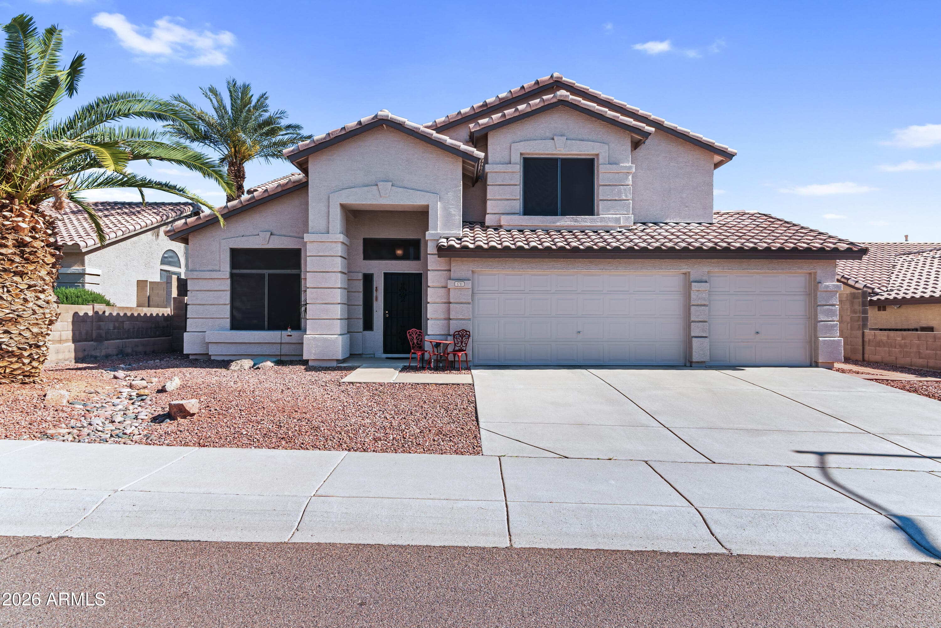 1711 E Runion Dr — photo 2