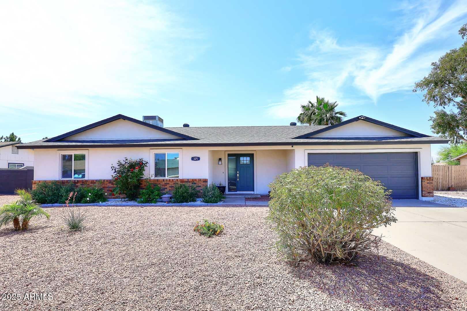 325 W San Angelo St — photo 1