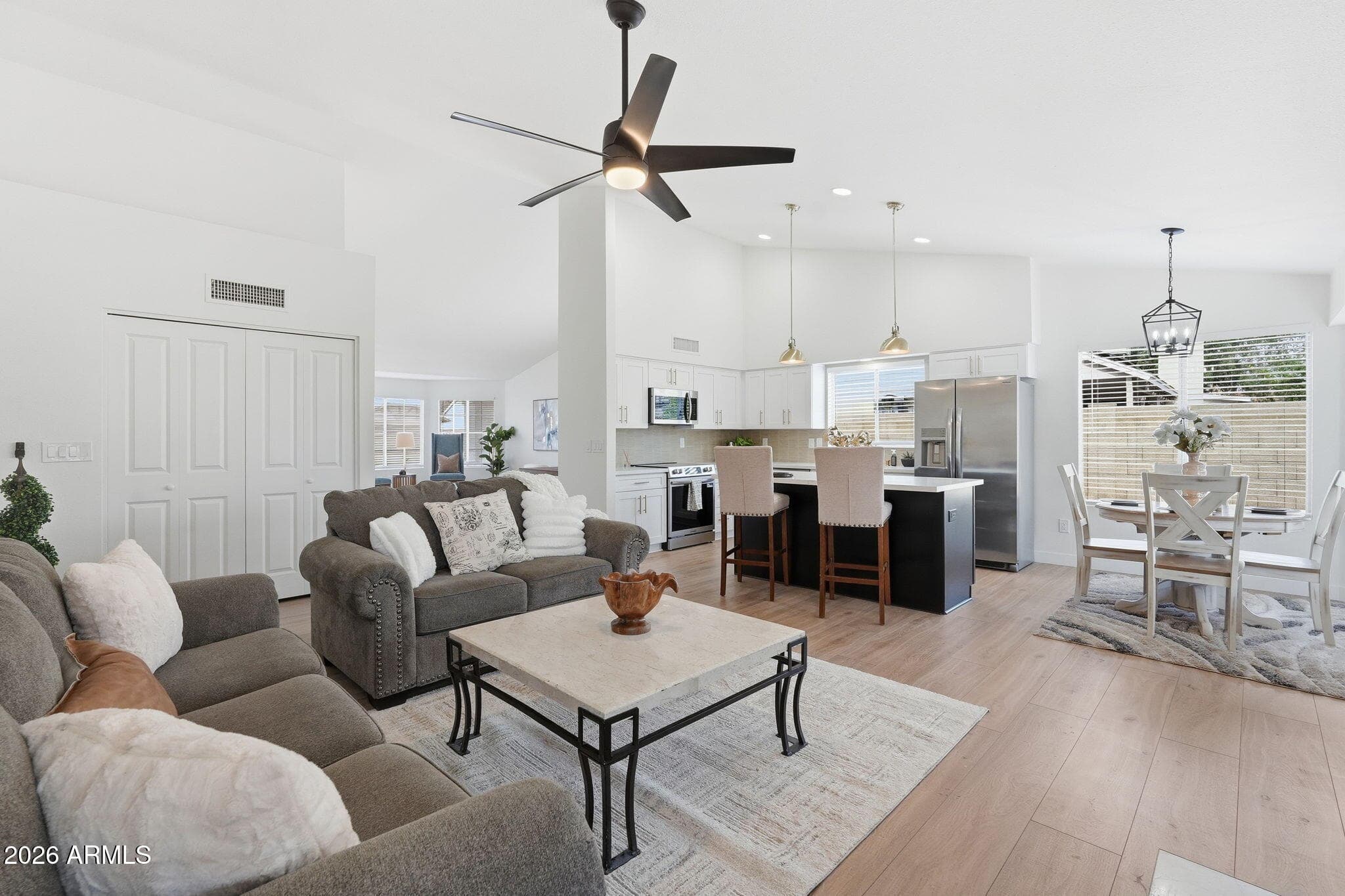 6401 W Madras Ln — photo 1