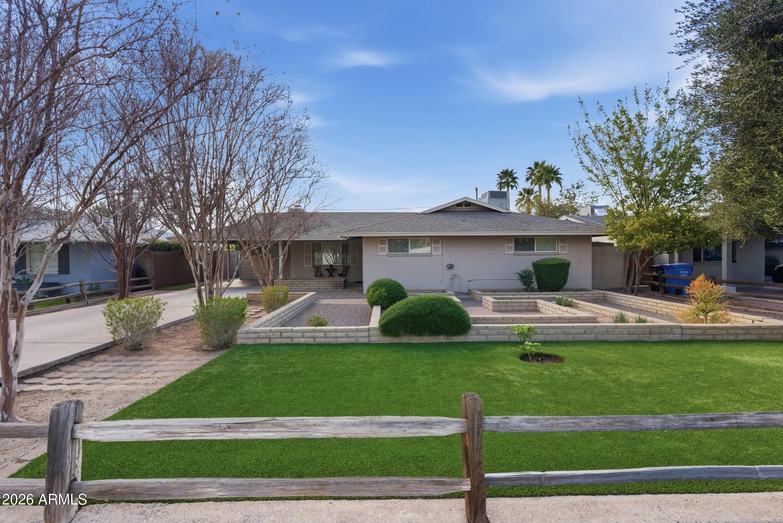 5234 N 15 St — photo 2